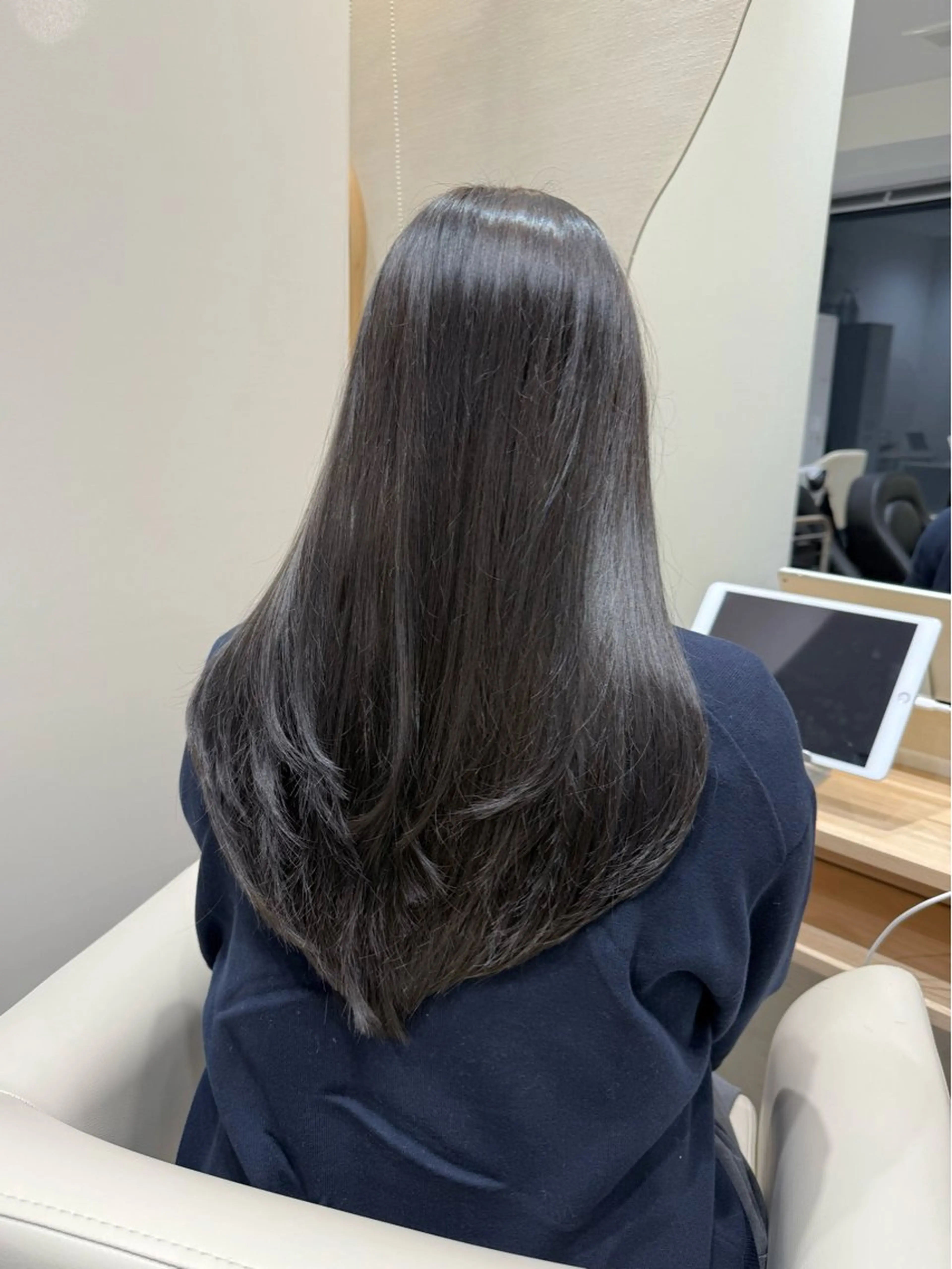 ロング カラー ブリーチ グレージュ ブリーチなしカラー オリーブグレージュ オリーブグレー カット ヘアカラー トリートメント 矢野 晃平のヘアスタイル