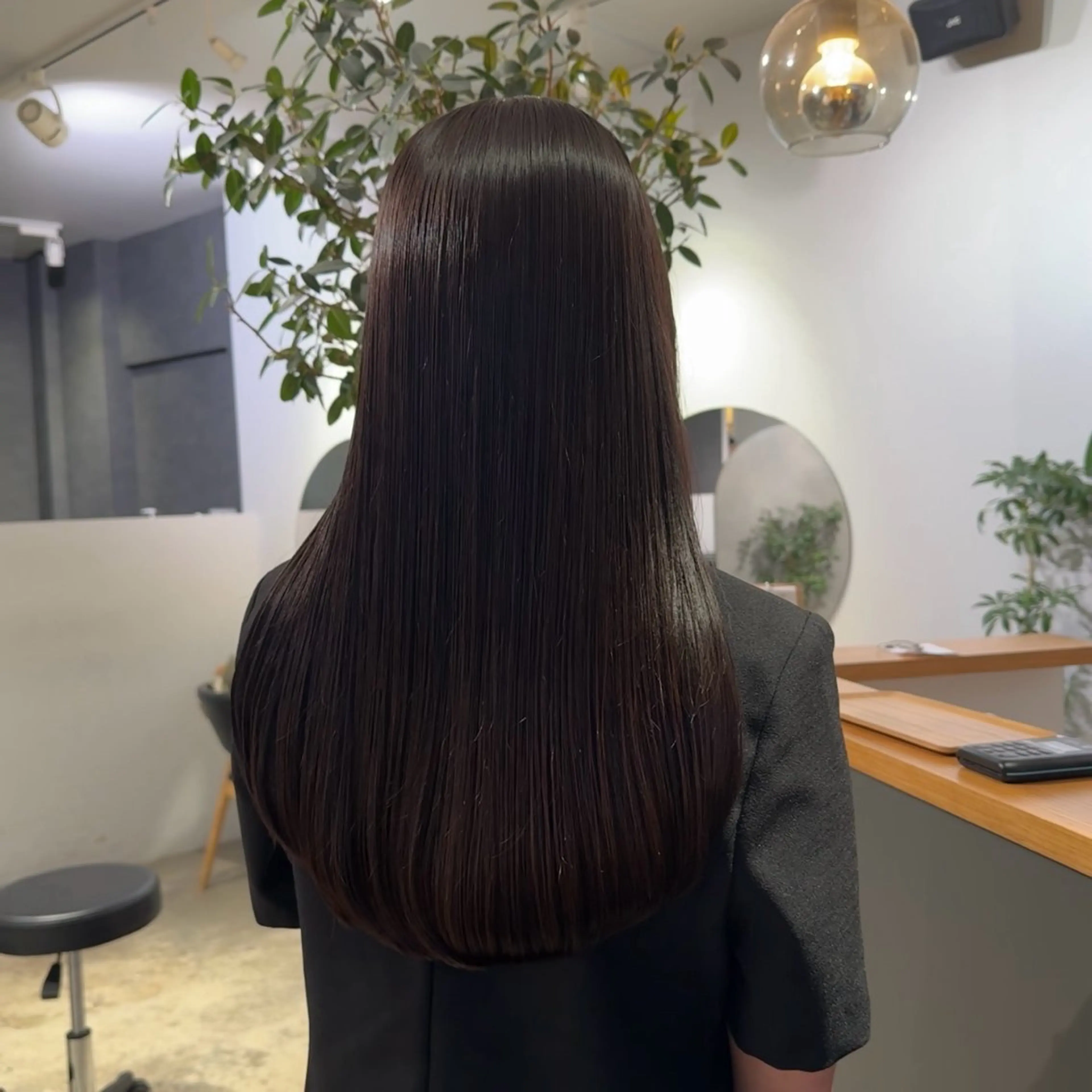 ロング カラー 透明感カラー 韓国風ヘア ヘアカラー 吉田 葉音のヘアスタイル