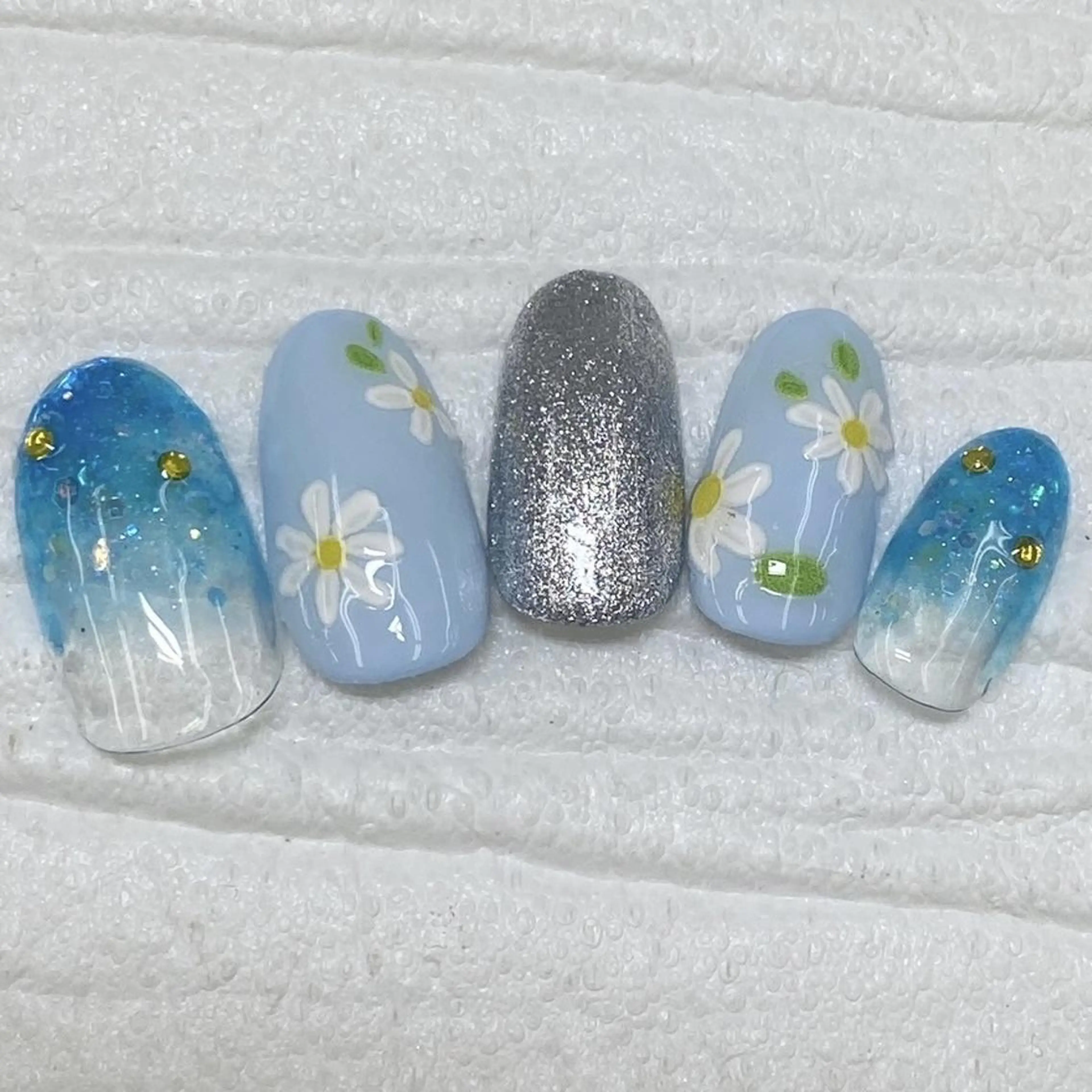 ネイル Nail salon Honey Beeのネイルデザイン