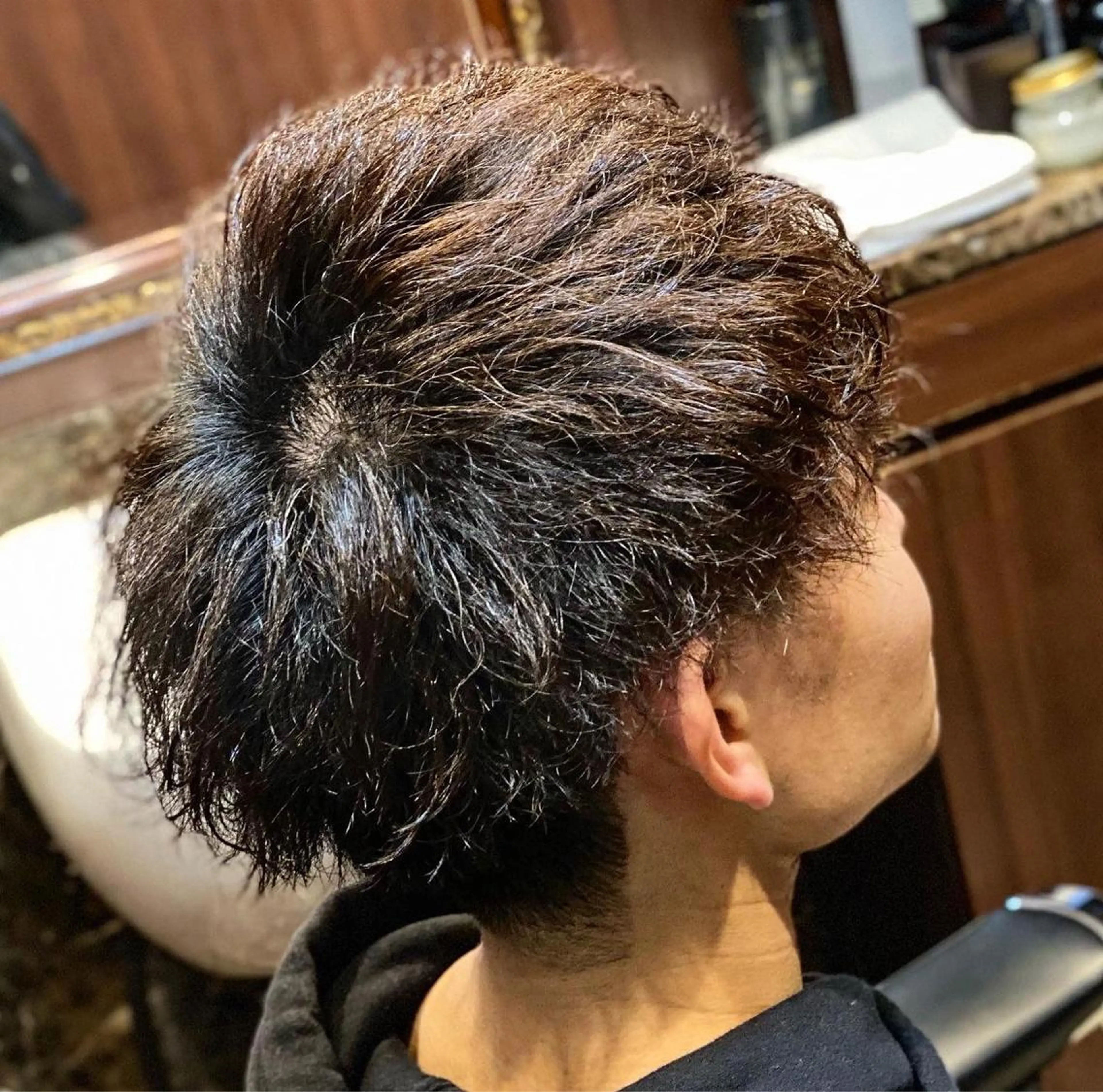 ショート パーマ メンズ 浅見 天翔のヘアスタイル