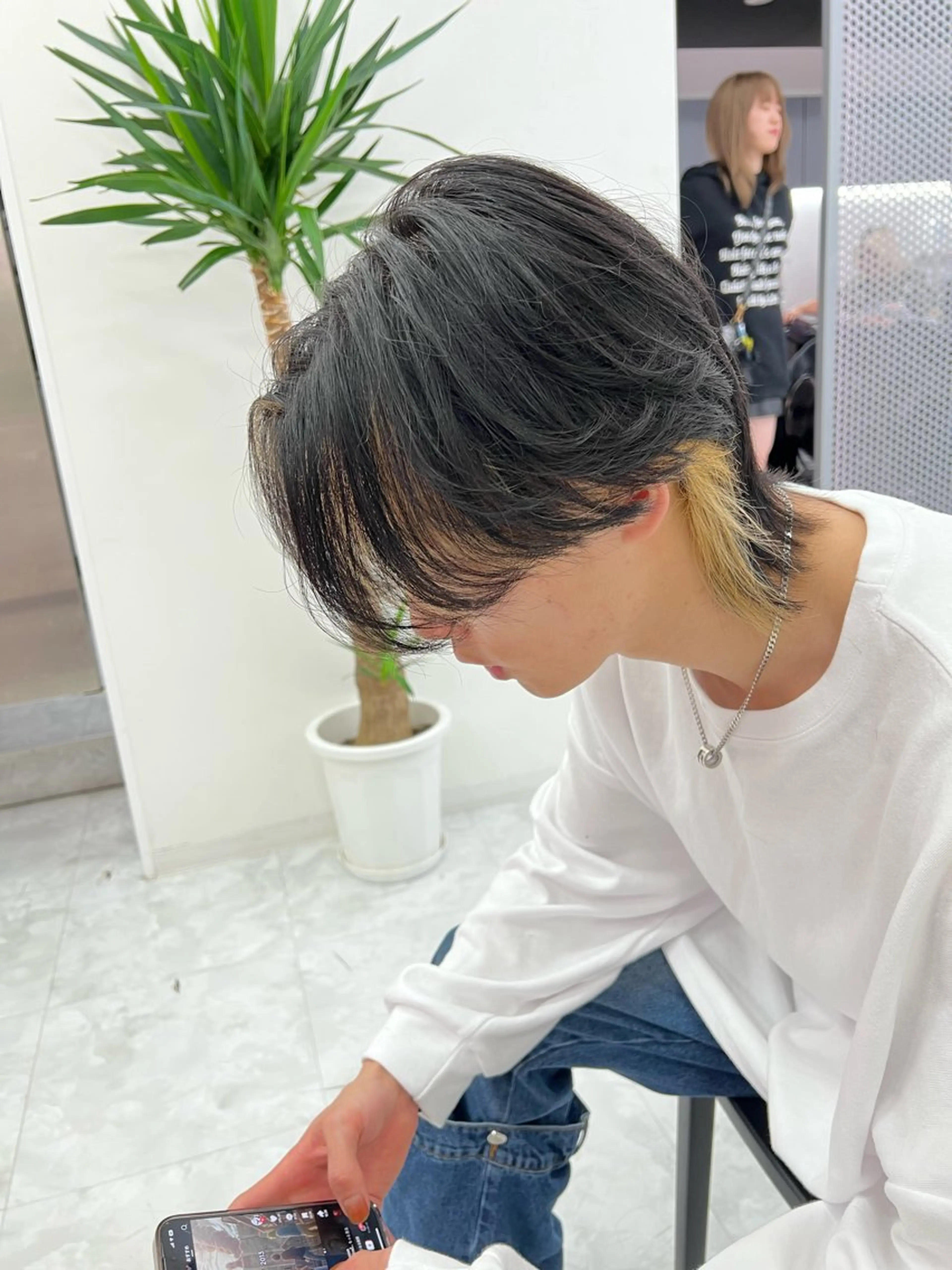 セミロング カラー メンズ センターパート メンズ韓国風 韓国マッシュ マッシュウルフ マッシュ メンズパーマ特化 TAIGAのヘアスタイル