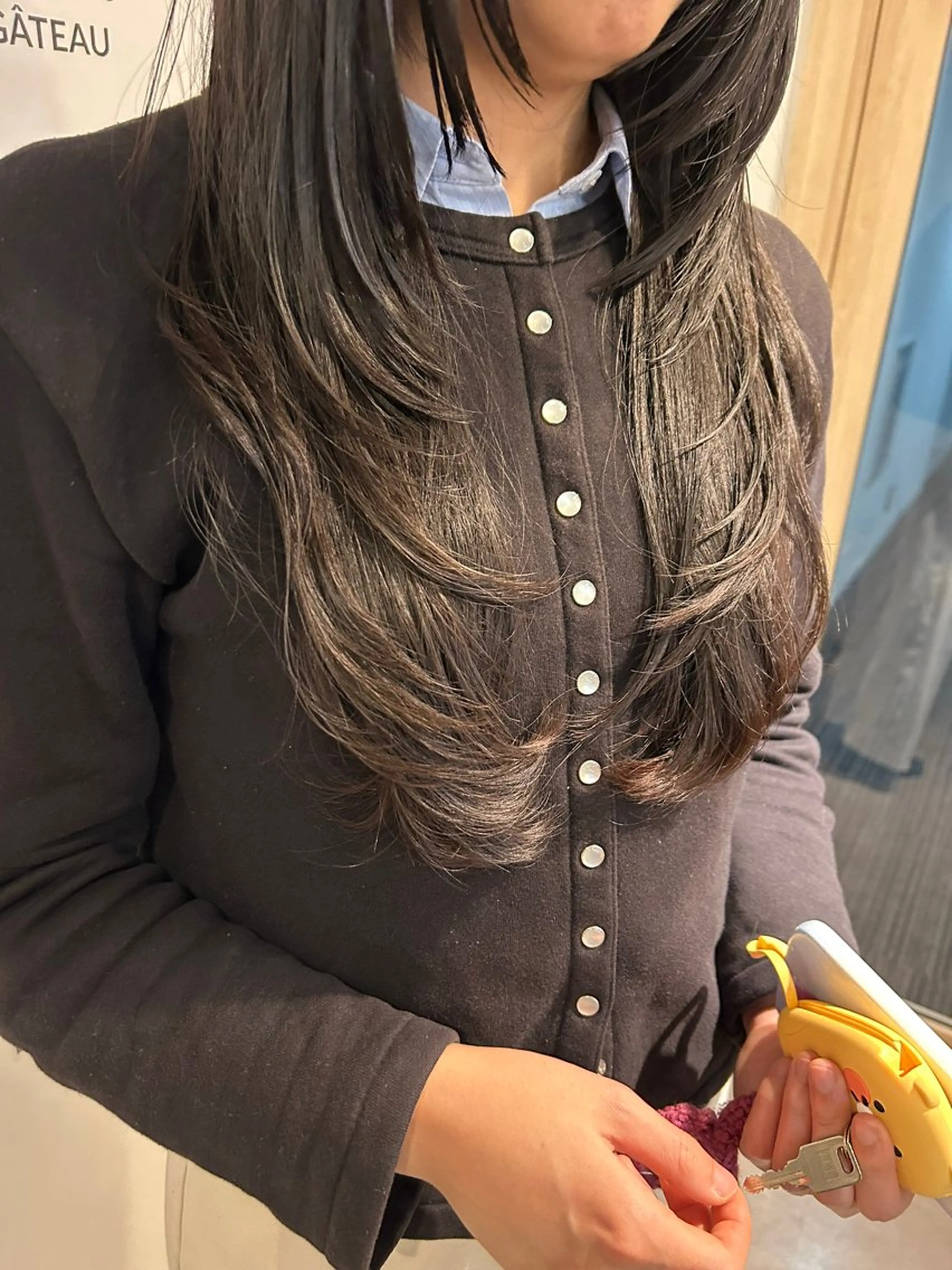 ロング レイヤーカット カット H女性専用サロン梅田所属・伊澤 紗弥のヘアスタイル