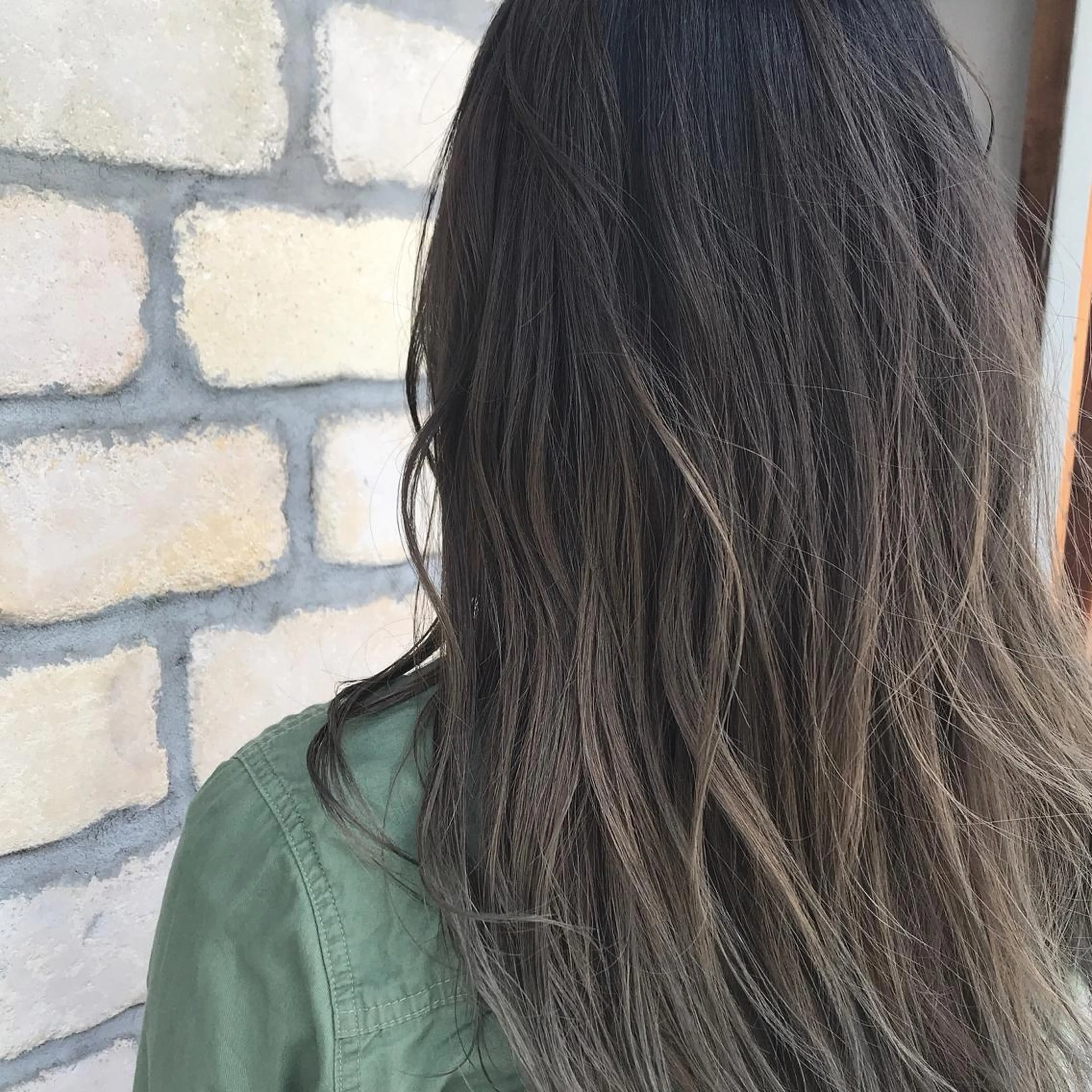 ロング カラー グラデーションカラー emme エミィ/立川のヘアスタイル