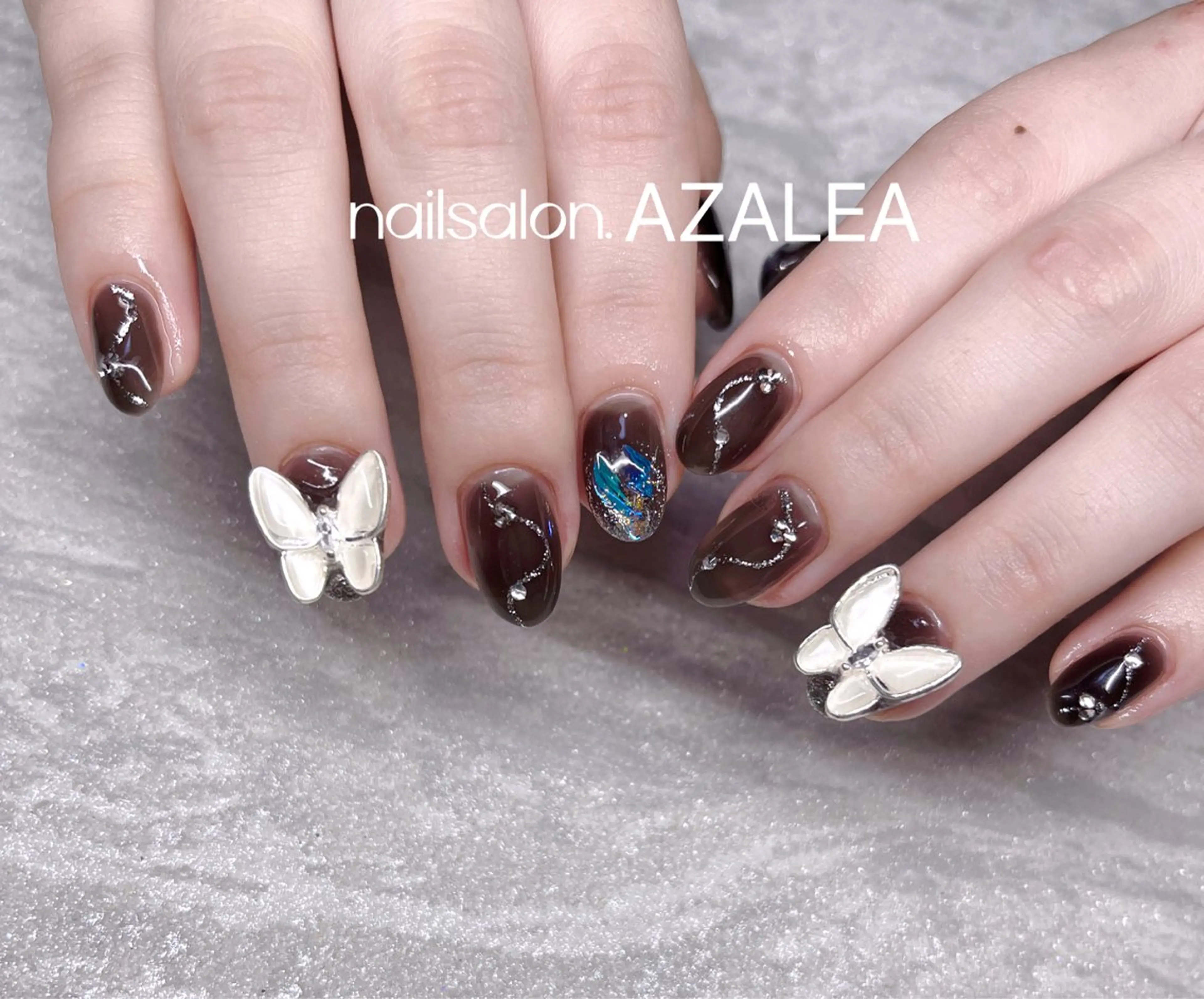 ネイル R inのネイルデザイン