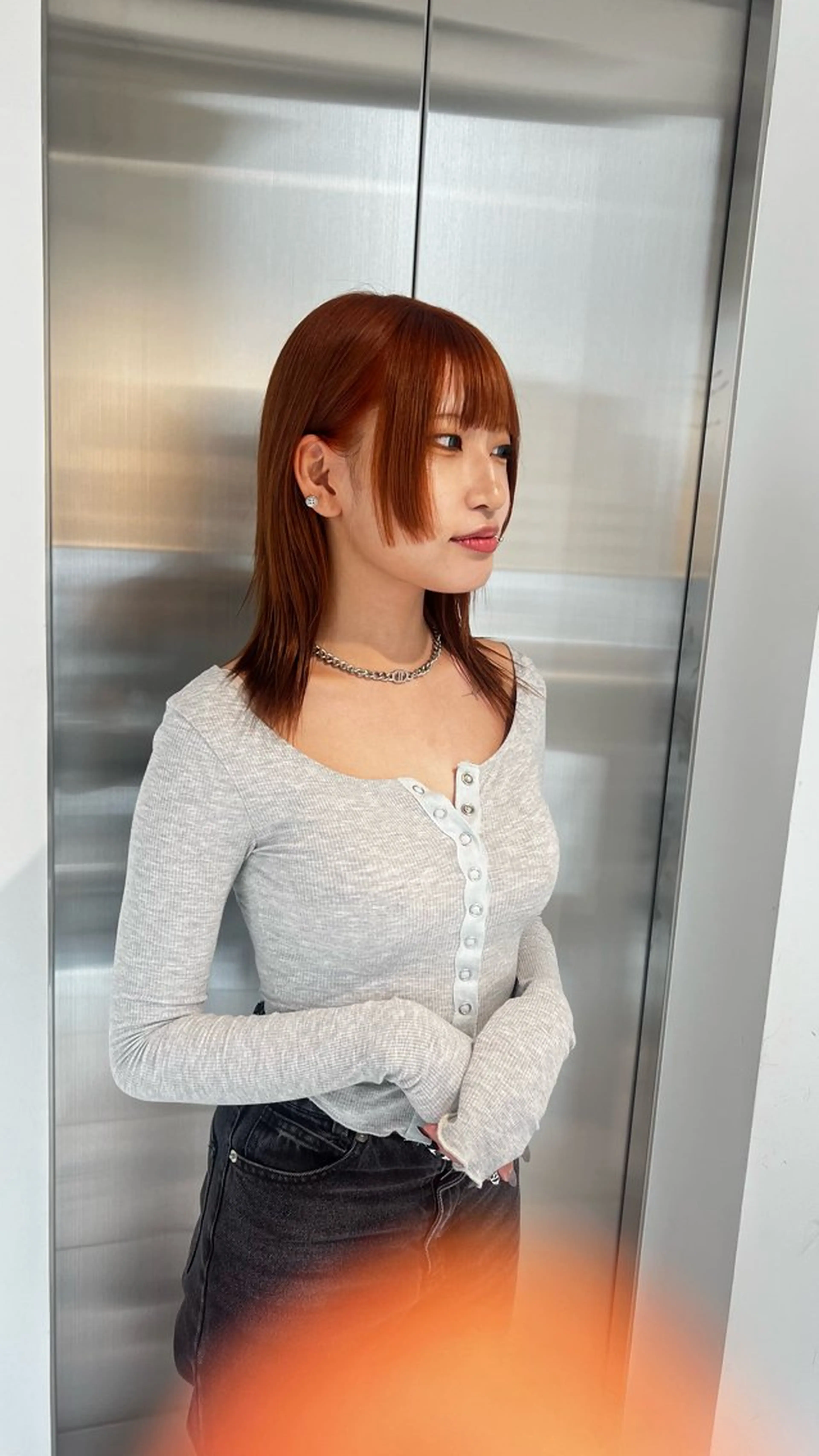 セミロング カラー オレンジ カット ヘアカラー トリートメント 赤みゼロ/透明感 カラー🌿KANTAのヘアスタイル