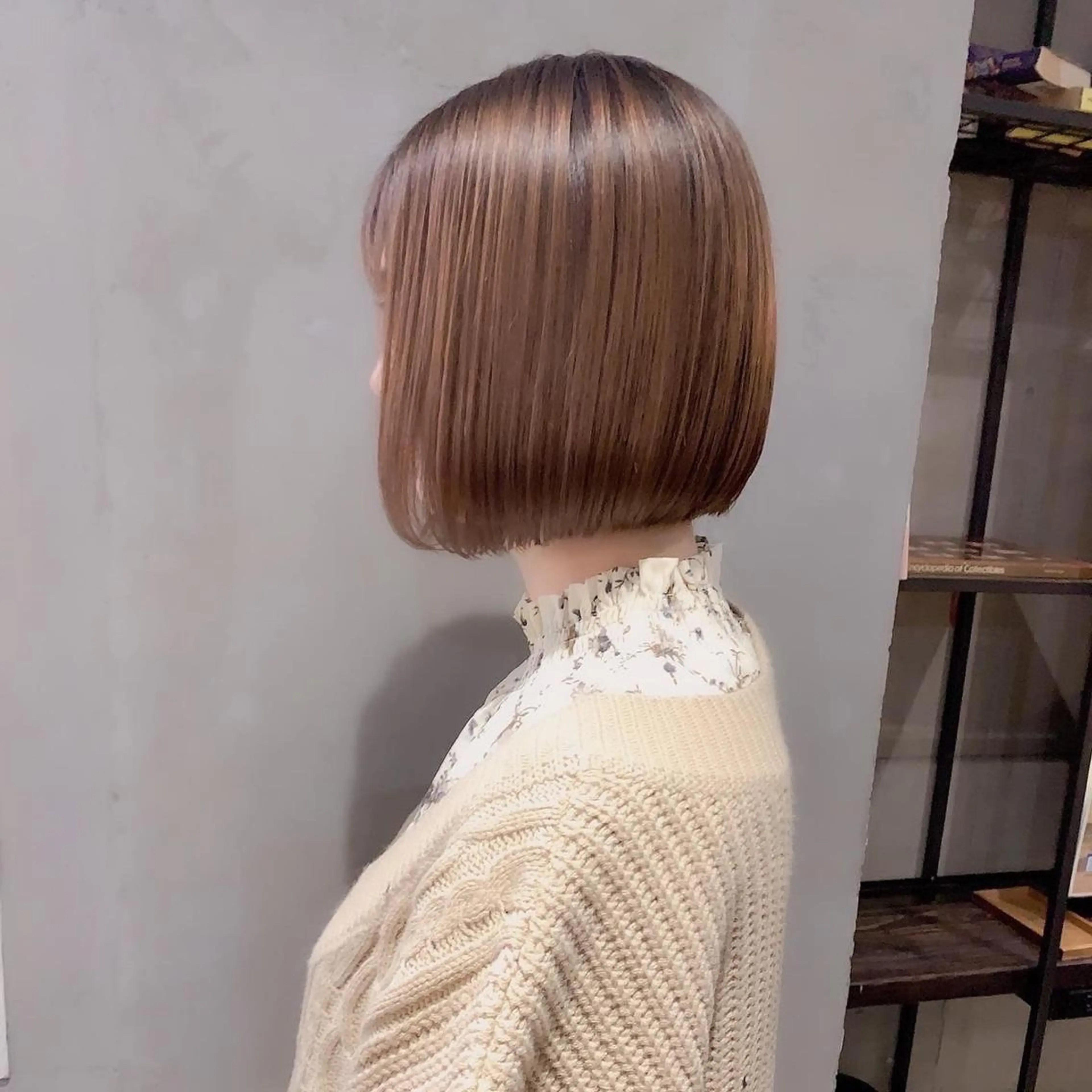 ミディアム カラー ボブ むらたねね🌻 艶髪🫧韓国ヘアのヘアスタイル