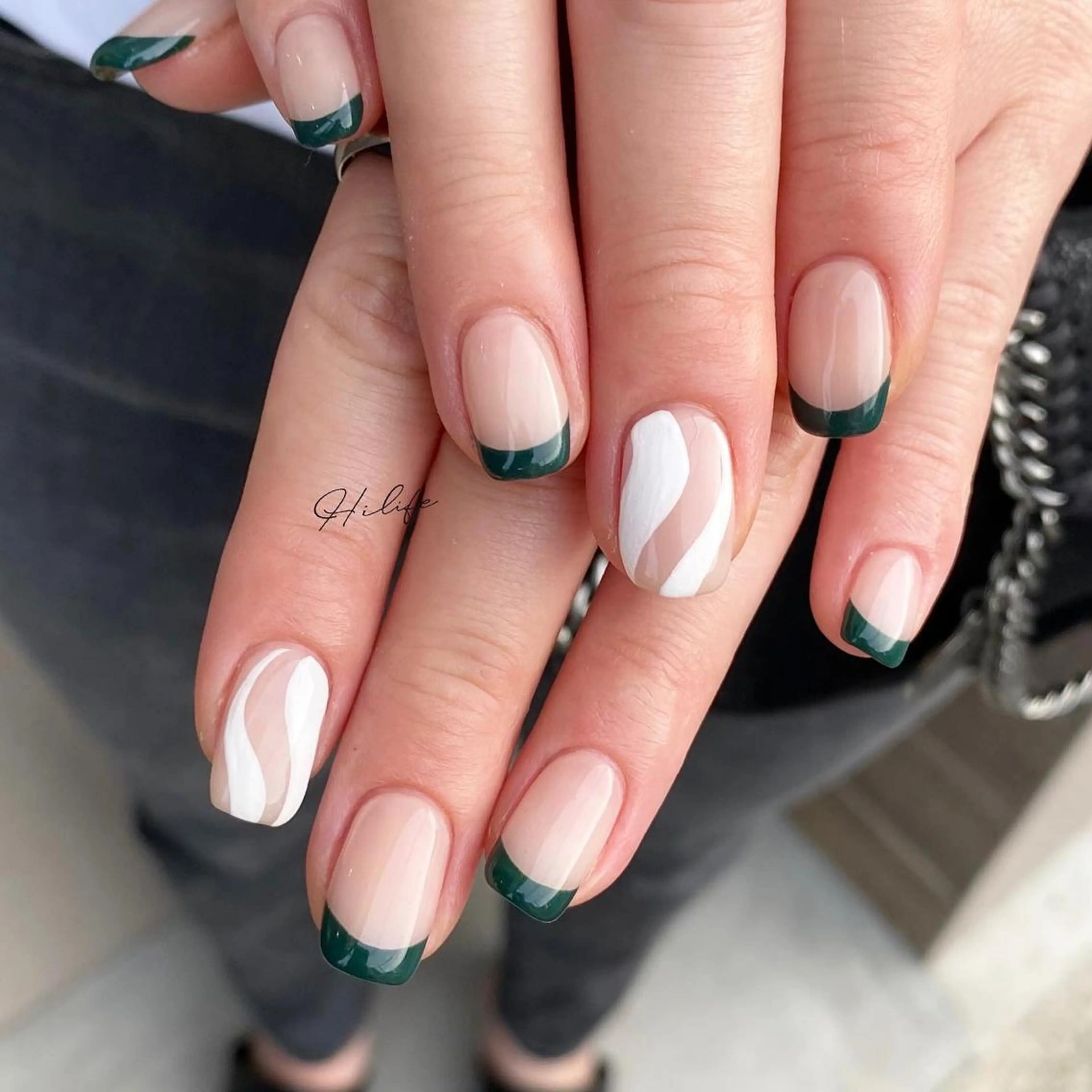 ネイル フレンチネイル ネイルチップ ハンドネイル Nail Adore.のネイルデザイン