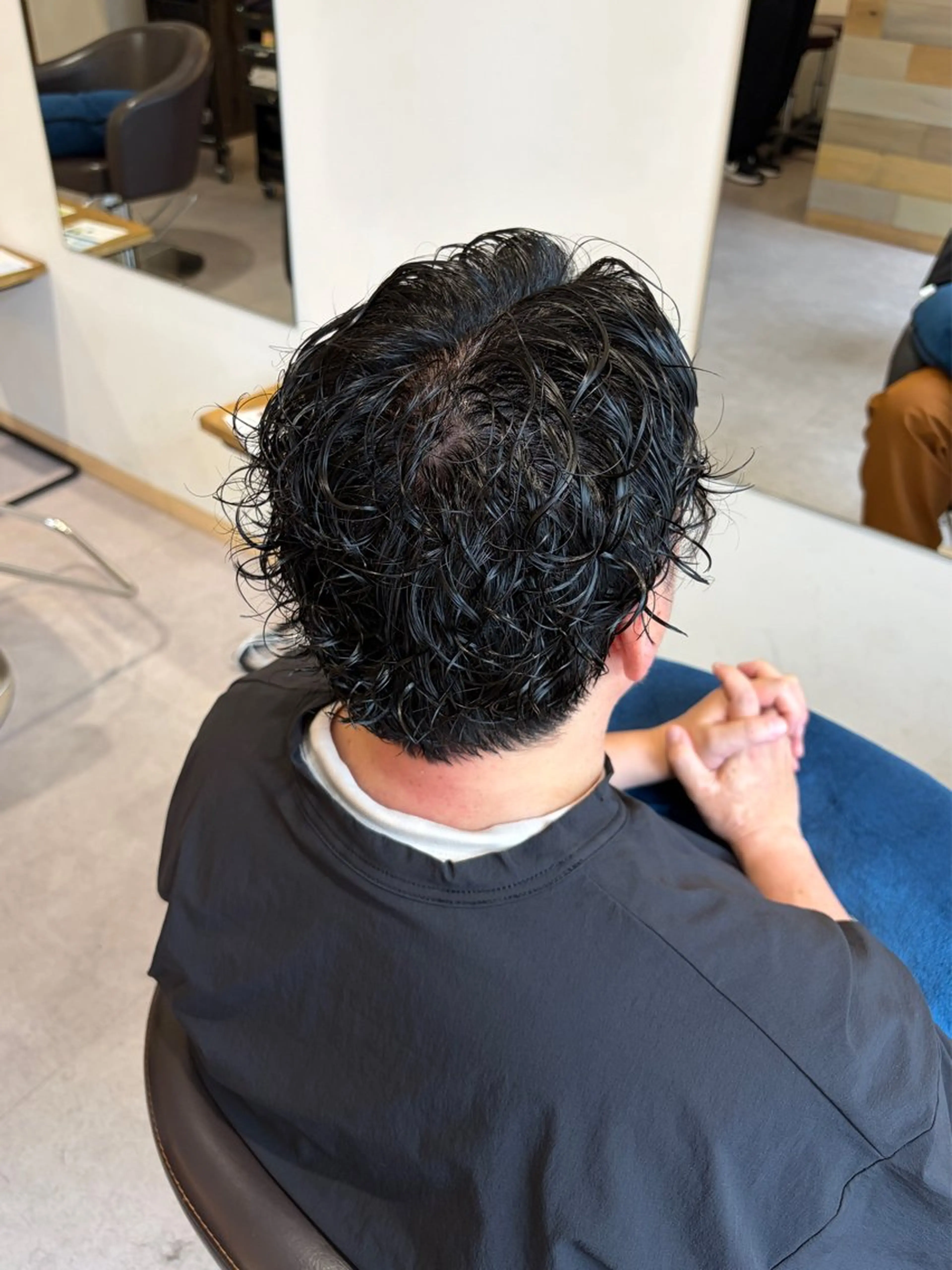 パーマ メンズ カット パーマ 荒井 茉凜のヘアスタイル