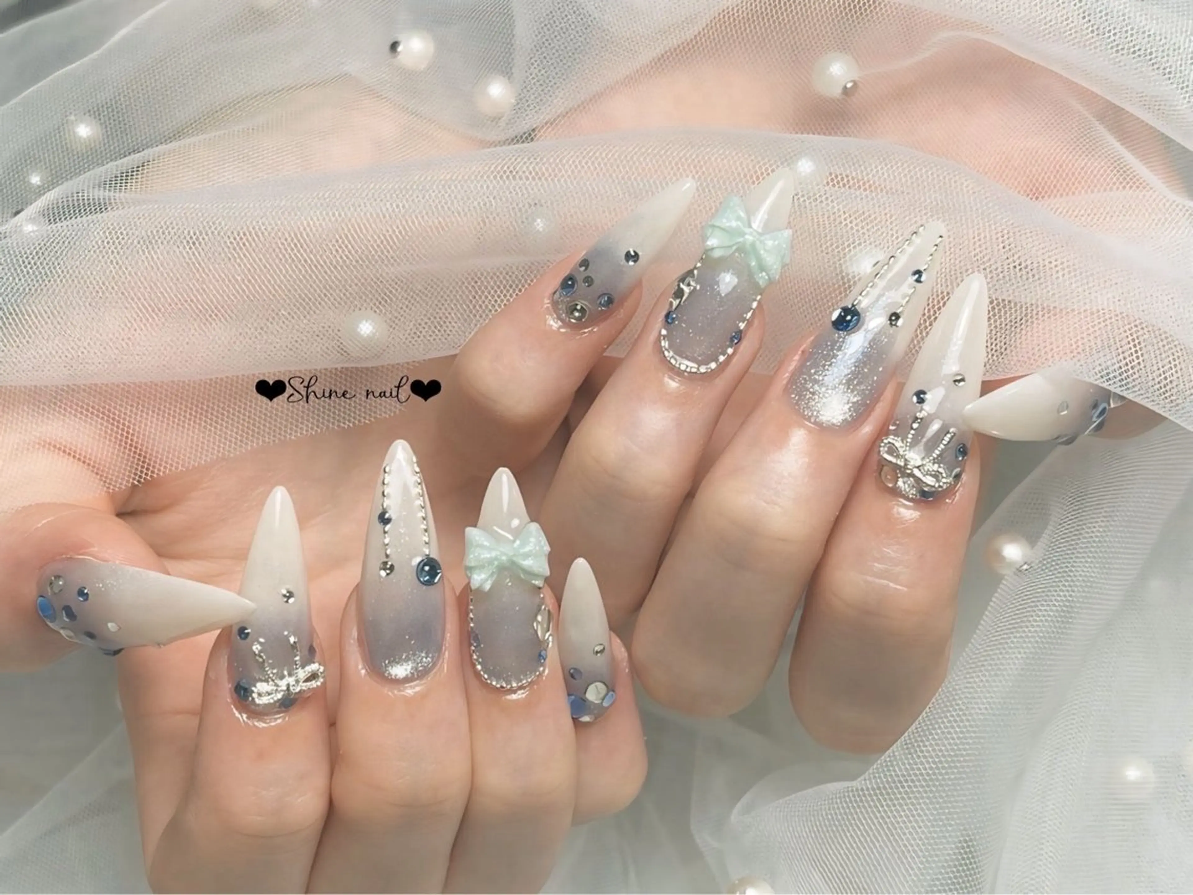 ネイル サイナ🎀 長さだし&デザインのネイルデザイン