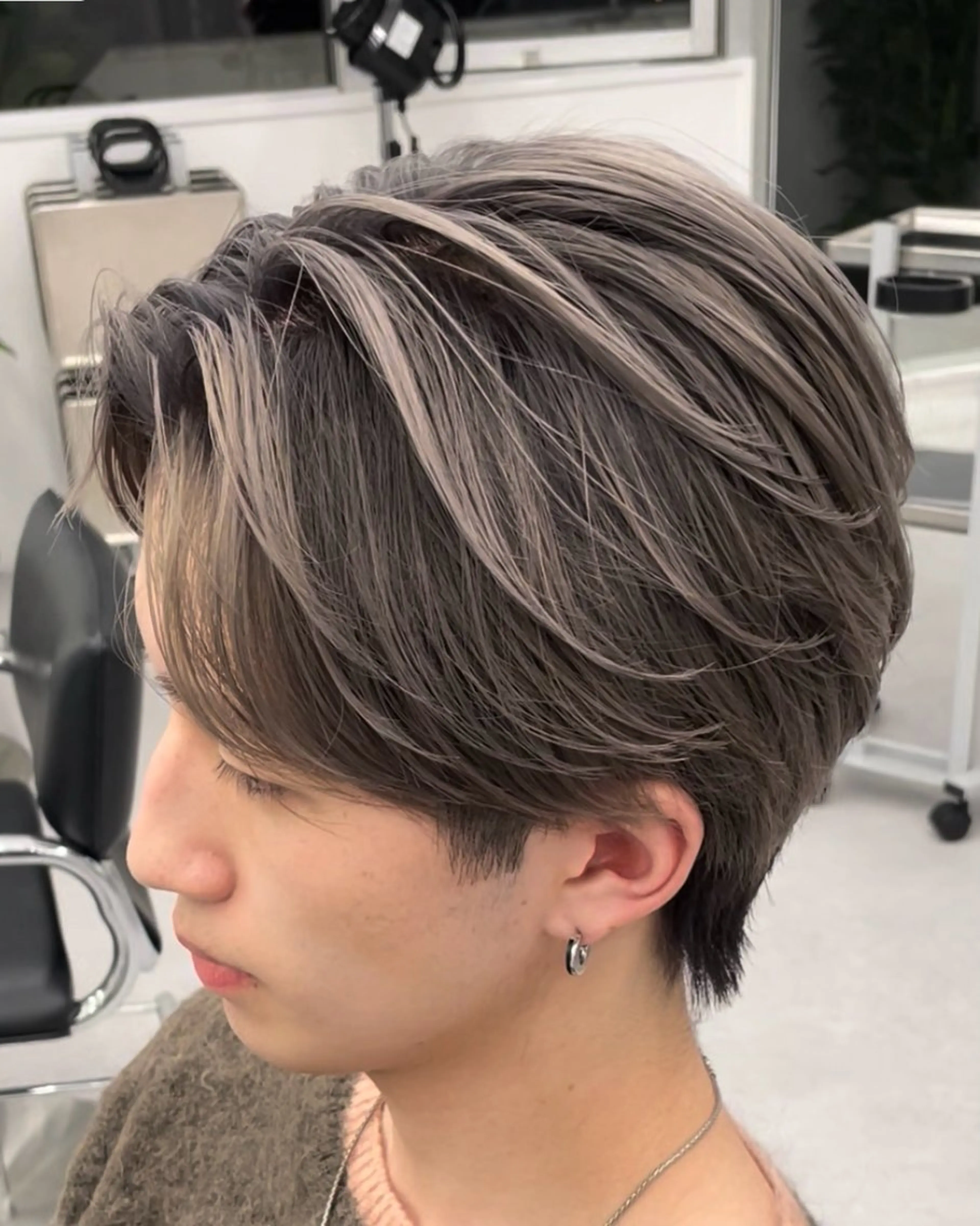 ミディアム カラー パーマ ヘアアレンジ メンズ メンズバレイヤージュ 🌫ハイライトのヘアスタイル