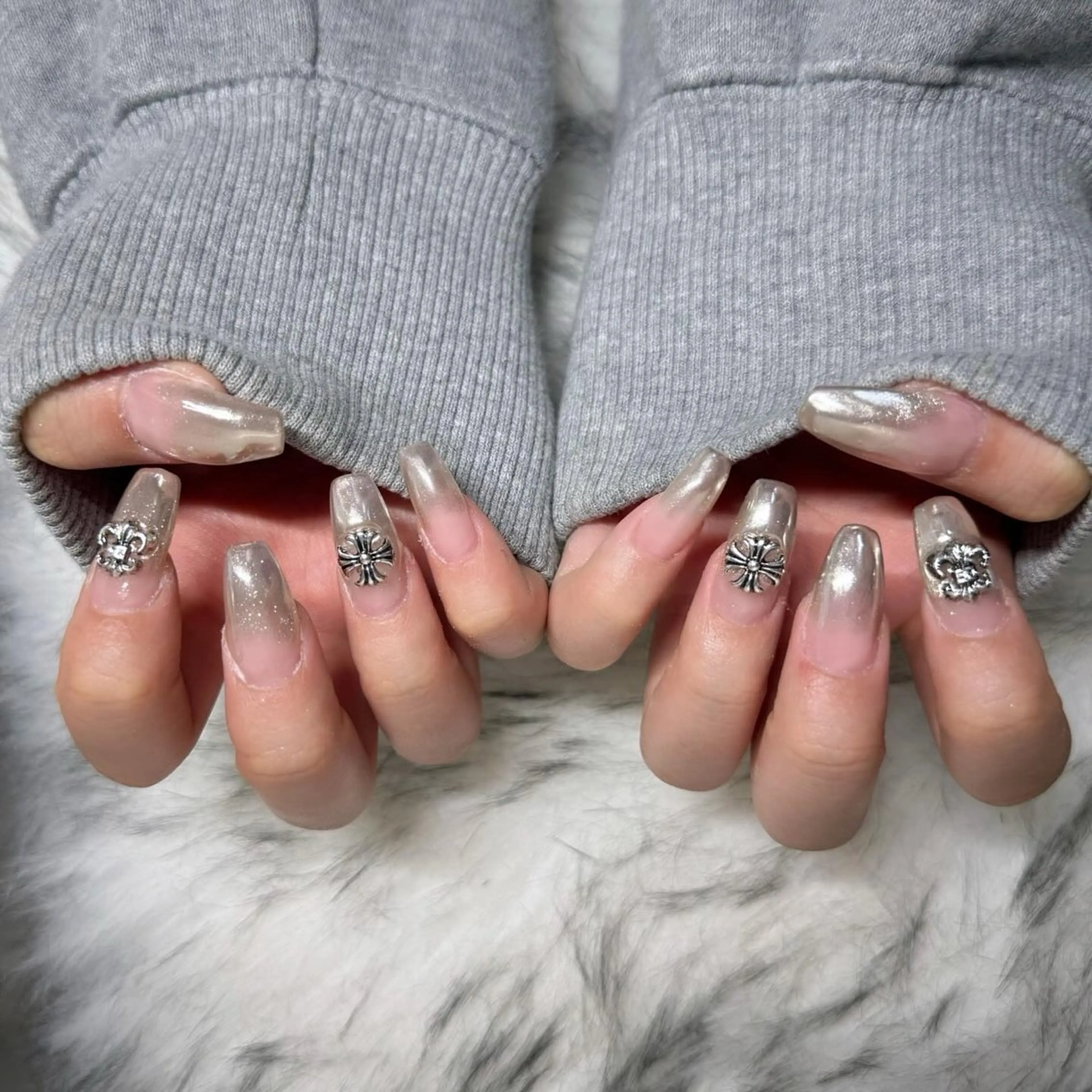 ロング ハンドネイル mao .のネイルデザイン