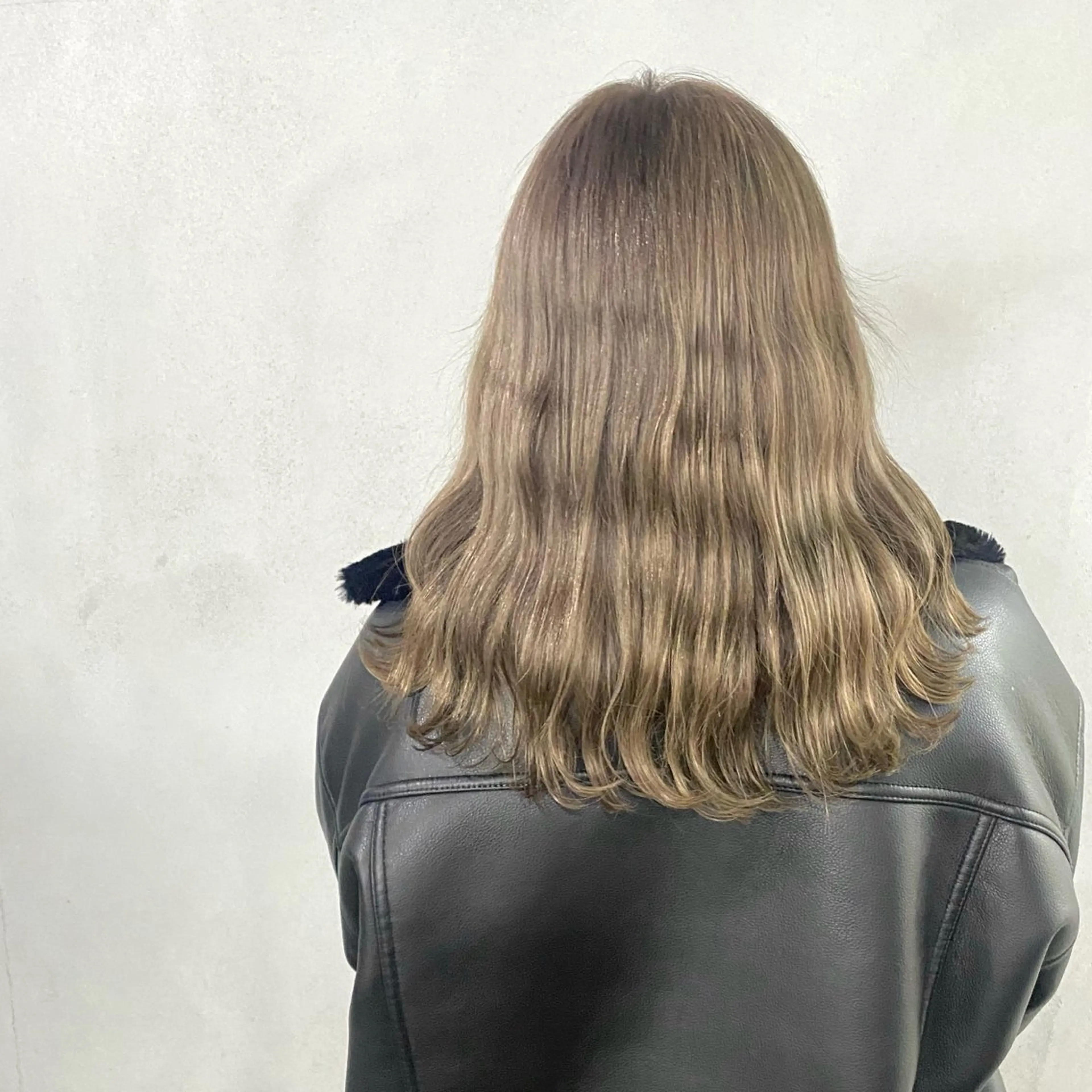 セミロング カラー ヘアアレンジ ベージュカラー カット ヘアカラー トリートメント #tag 佐藤璃美のヘアスタイル