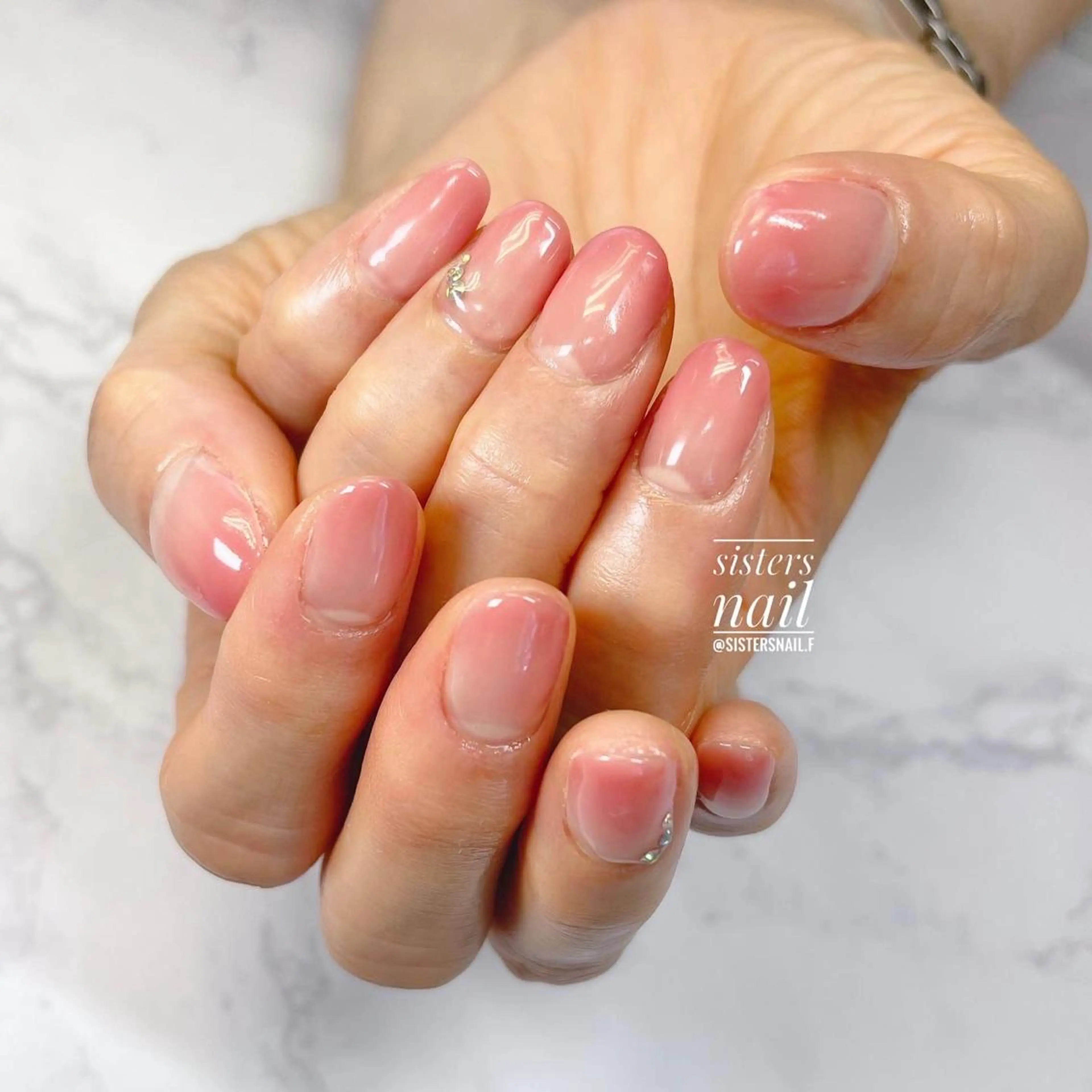 ネイル アートネイル グラデーション ニュアンスネイル オフィスネイル ピンク sisters nail.fのネイルデザイン