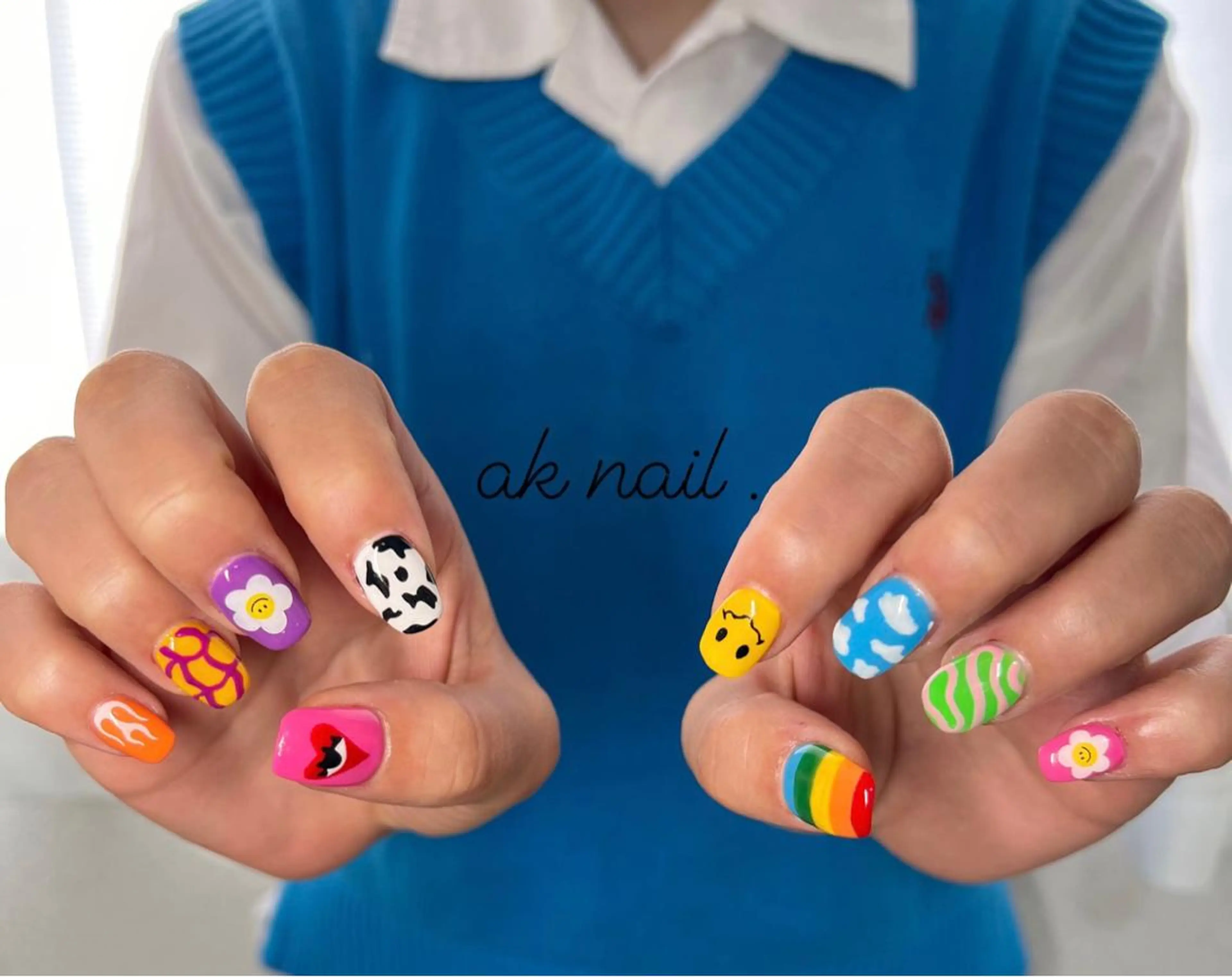ミディアム ネイル ハンドネイル ak nail .のネイルデザイン