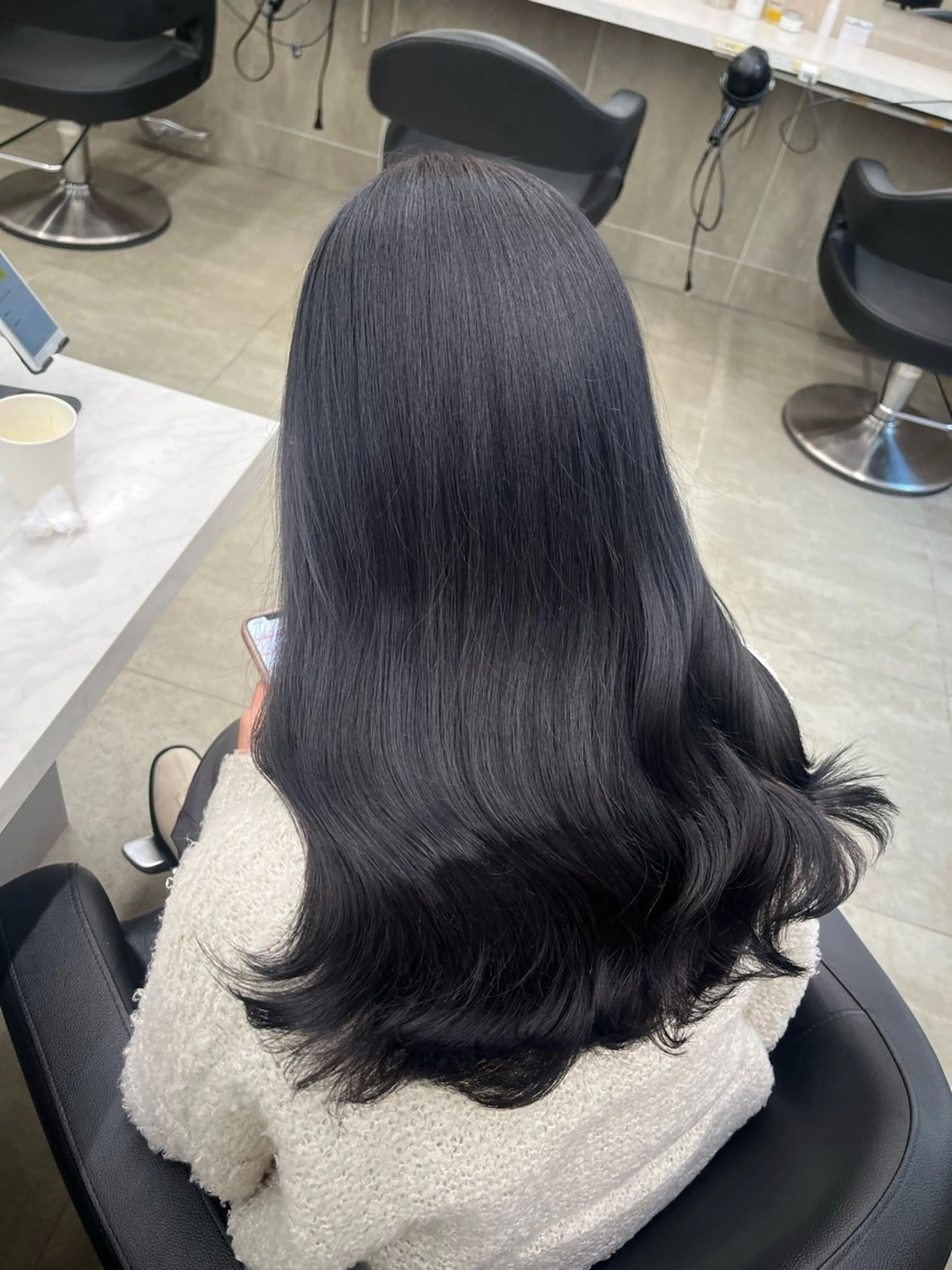 セミロング ヘアカラー トリートメント ヘッドスパ ヘアセット 寒色/ベージュヘア ブリーチありMiOのヘアスタイル