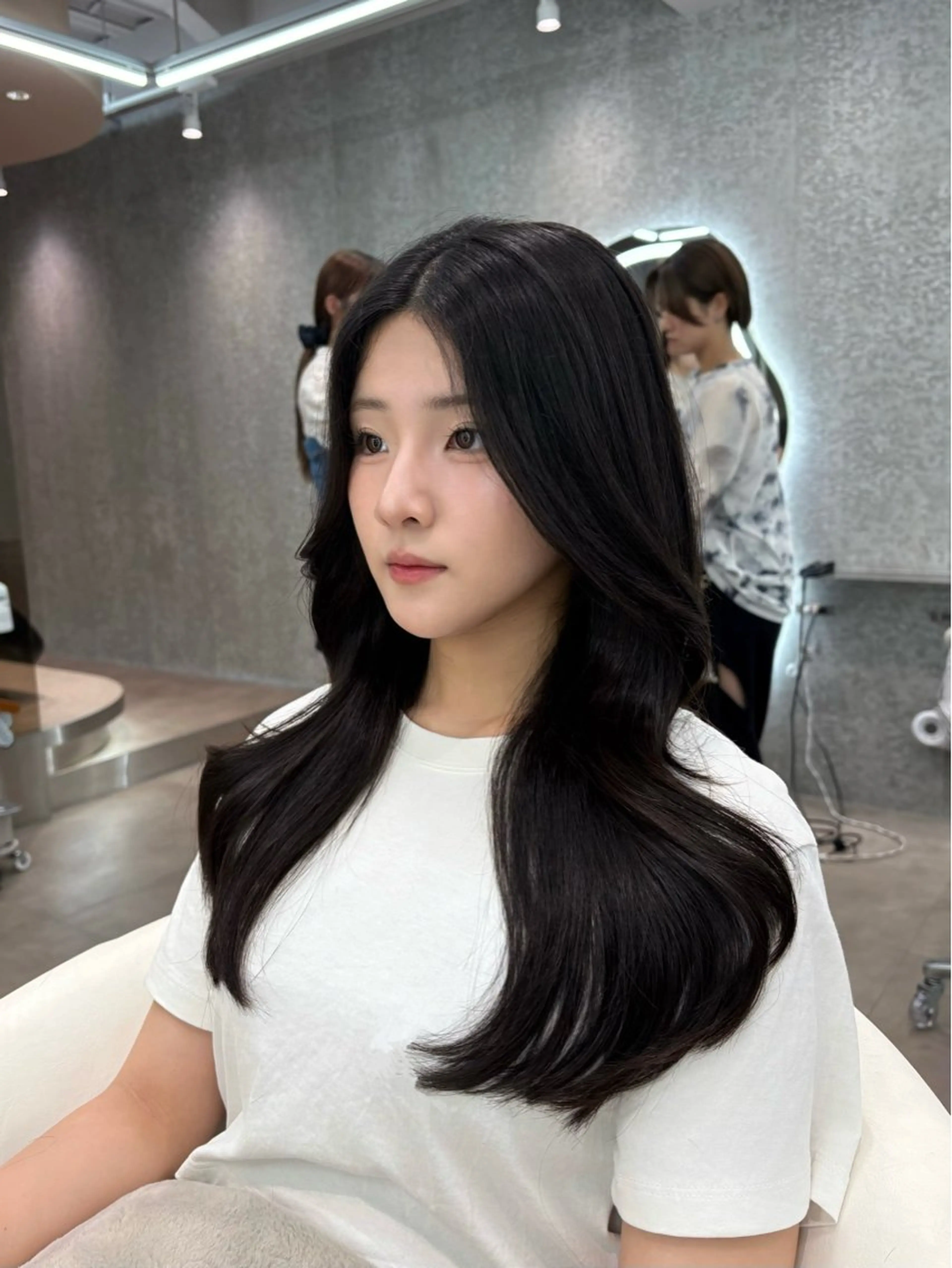 ロング カラー ヘアアレンジ アッシュ 黒髪 ブリーチ ブルーカラー ブルーブラック 大宮🩵縮毛矯正 レイヤー 佐藤和のヘアスタイル