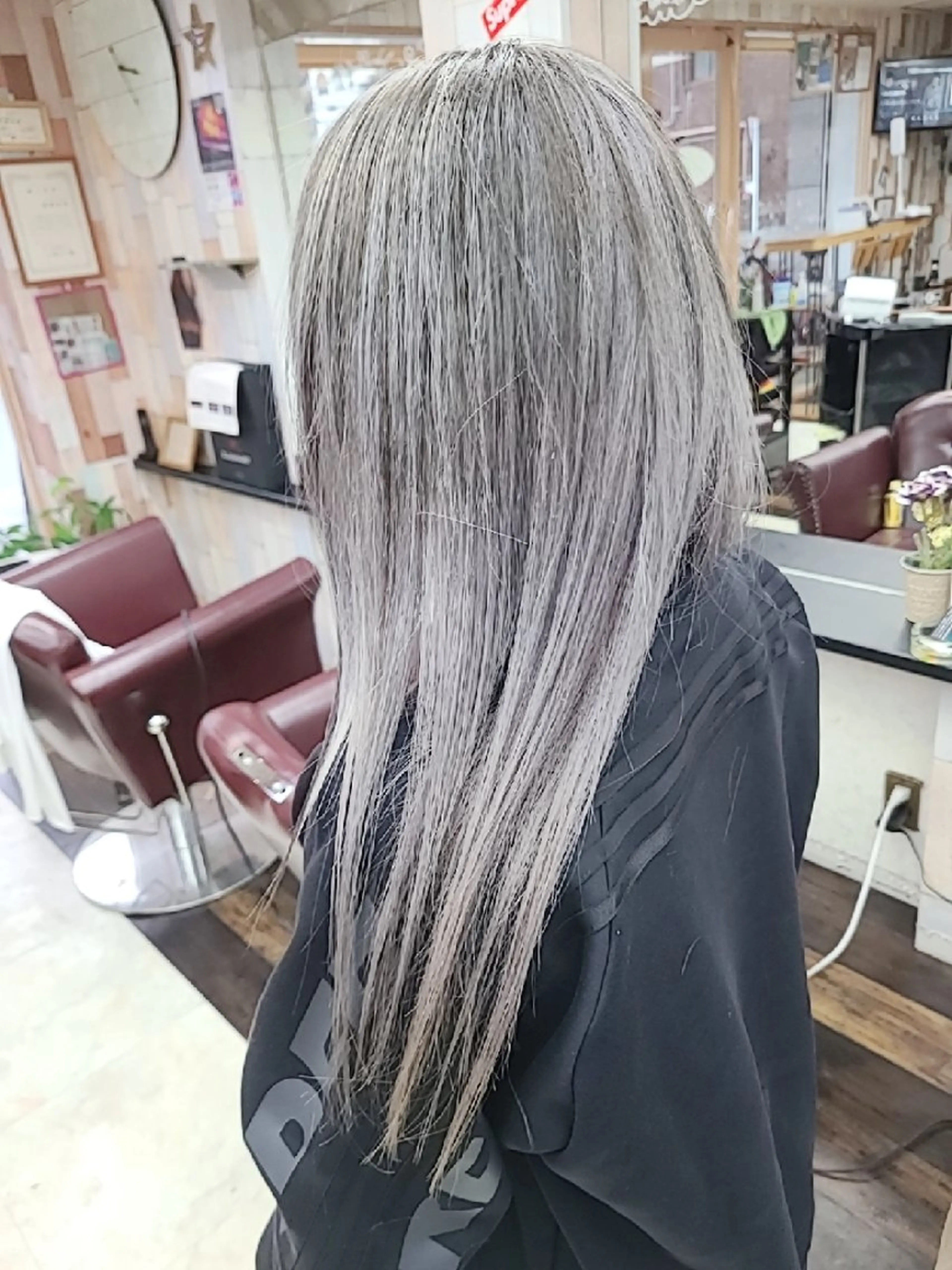 ロング TAKA✂️メンズ ◎艶サラ髪✨のヘアスタイル