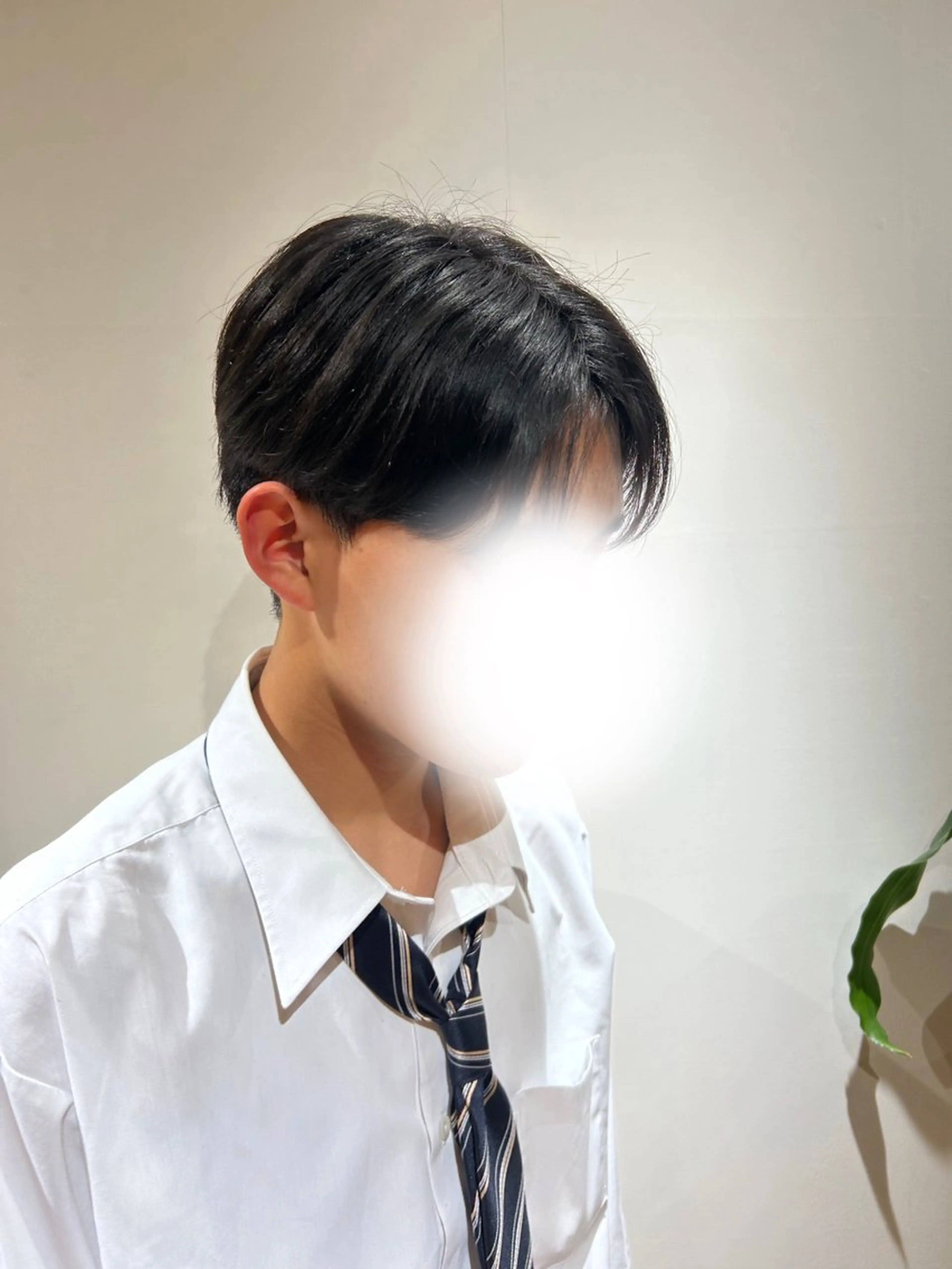 メンズ センターパート メンズ韓国風 マッシュ 刈り上げ ·.⟡ 福田 彩乃 透明感カラー🪄🩵のヘアスタイル