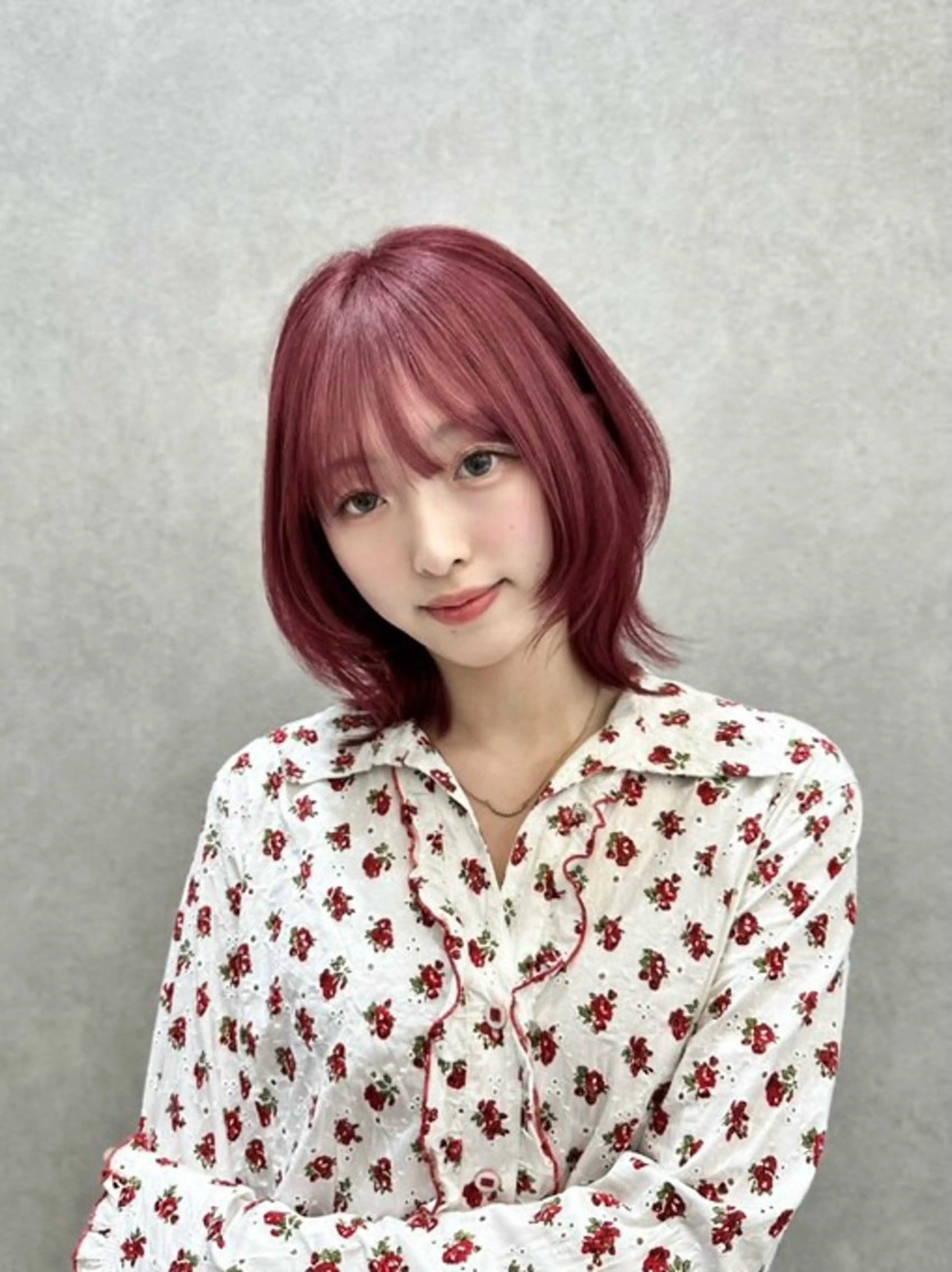 ミディアム karin ボブハイトーンのヘアスタイル