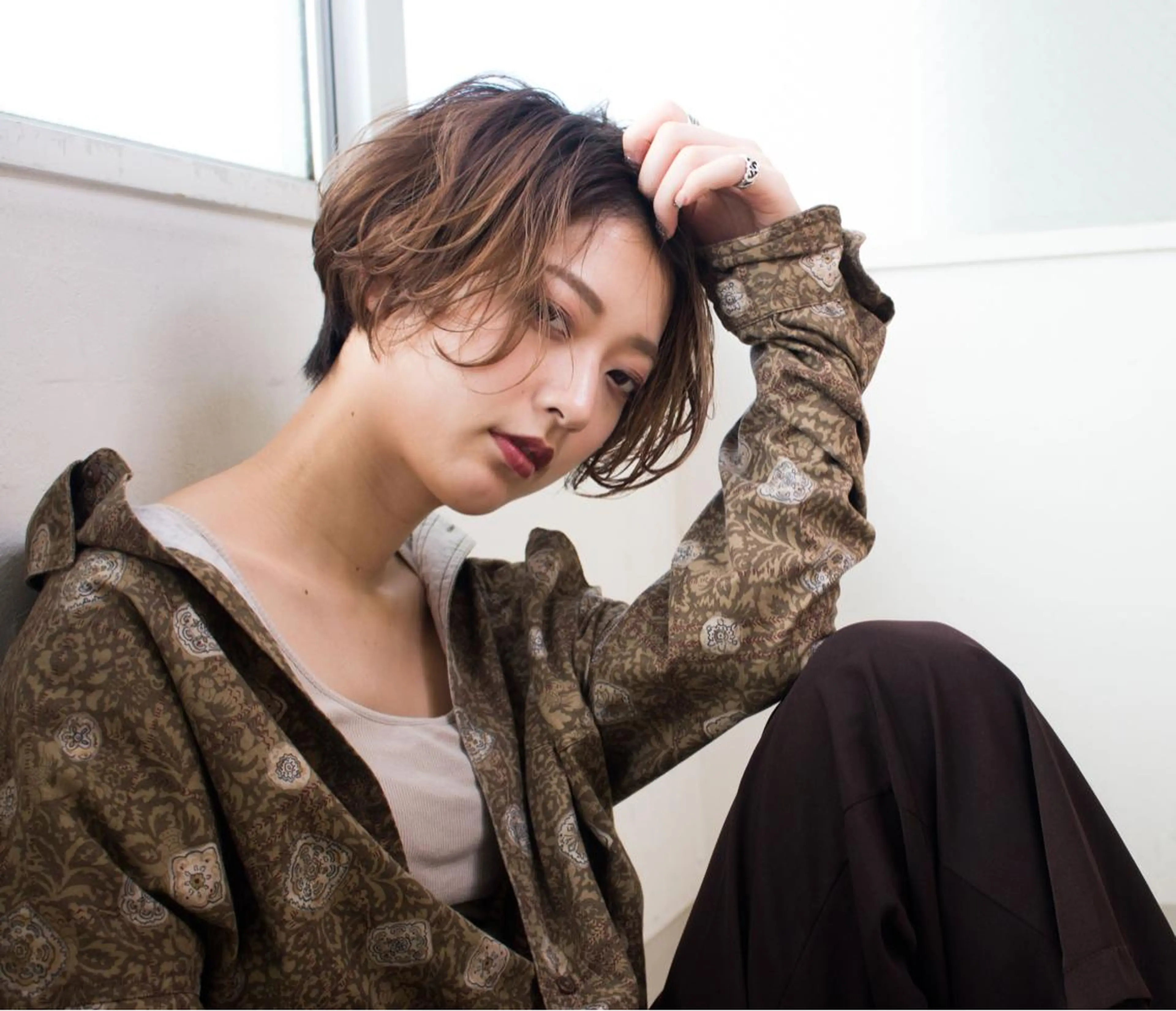 ミディアム 美髪矯正・レイヤー 倉友哉のヘアスタイル