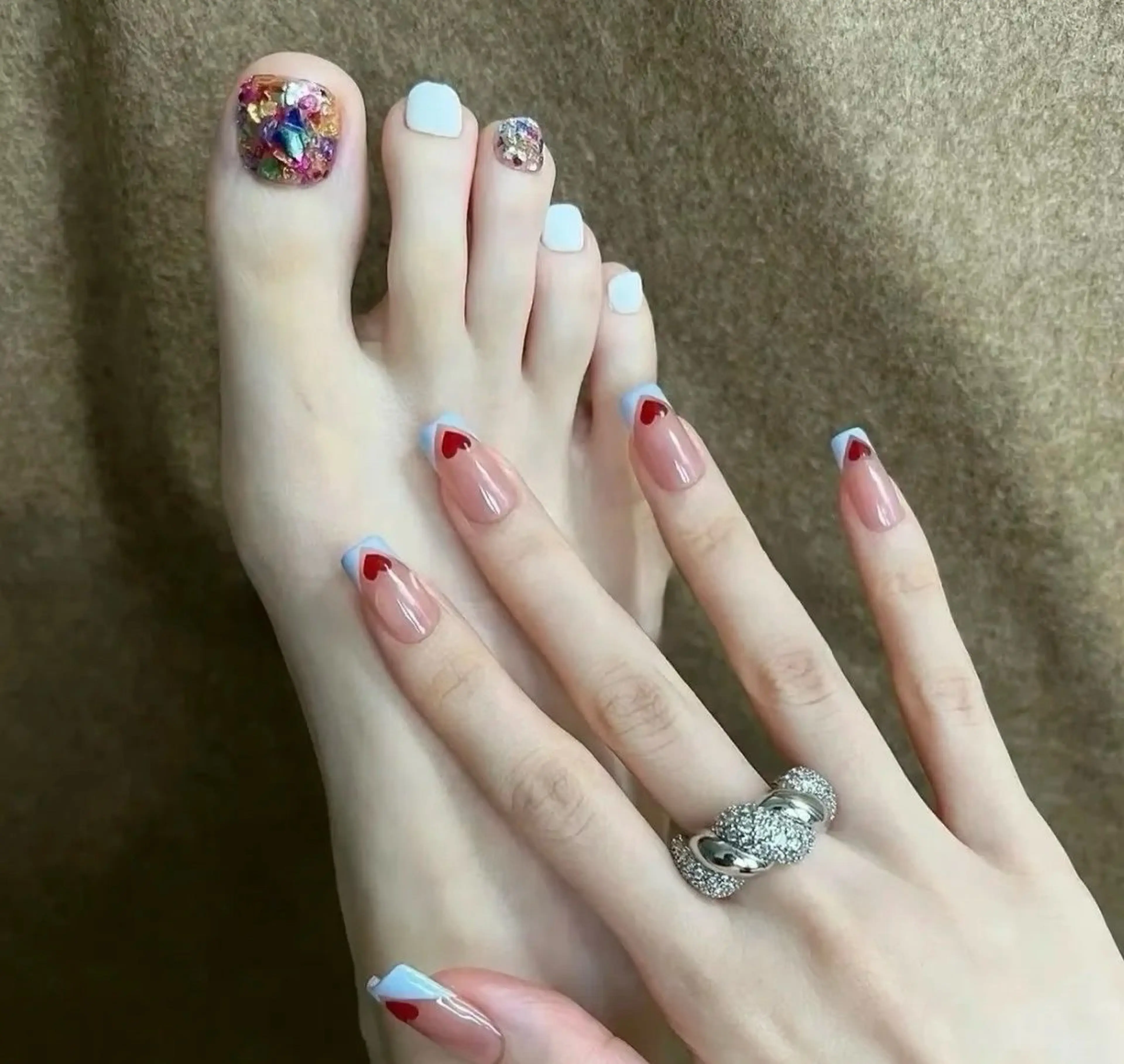 ネイル アートネイル オーロラネイル ガーリー キラキラネイル 韓国ネイル フットネイル 日向 あゆみのネイルデザイン