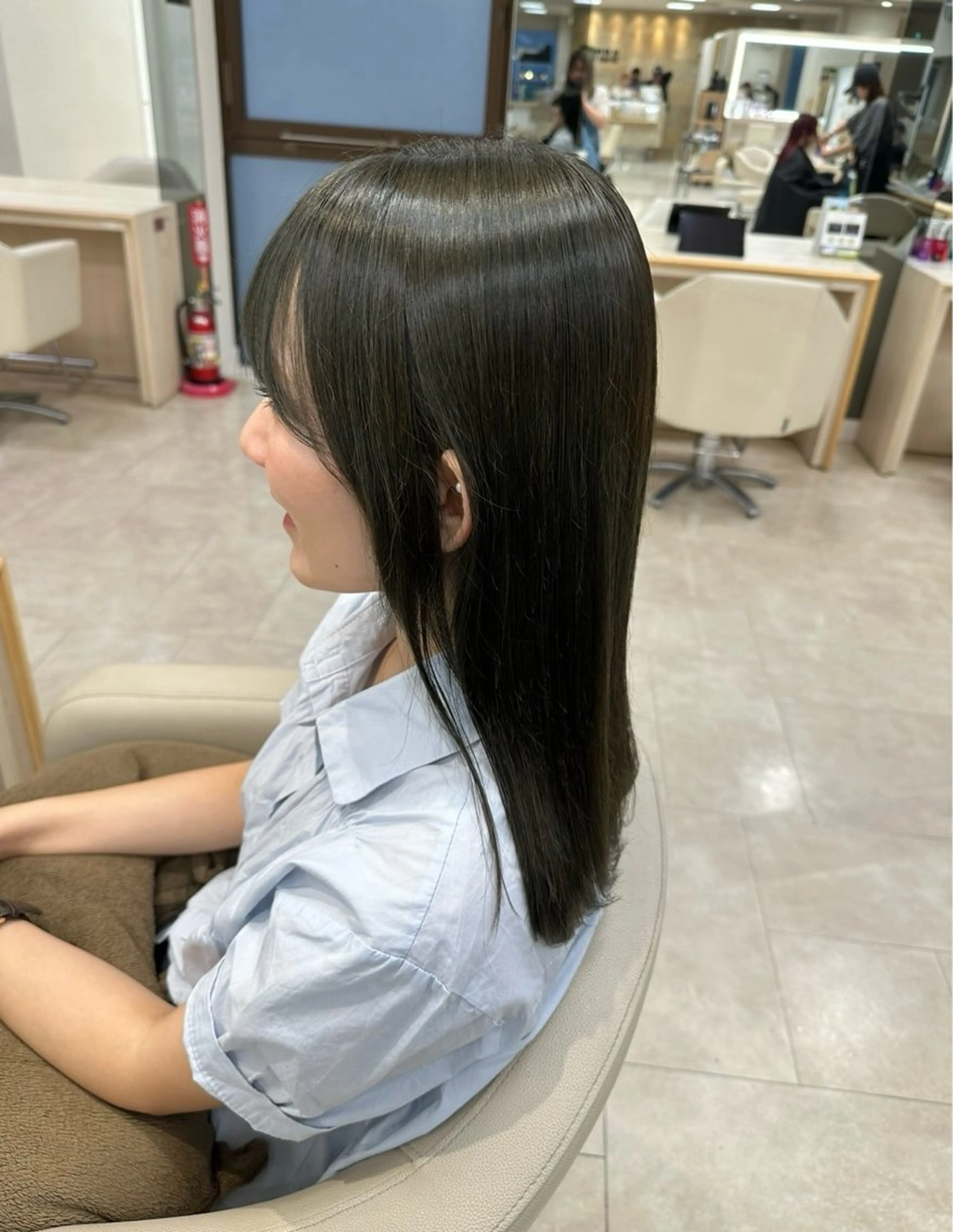 ロング カラー ベージュカラー ブリーチ ケアブリーチ 透明感カラー ダブルカラー お悩み改善 黄金比みくのヘアスタイル