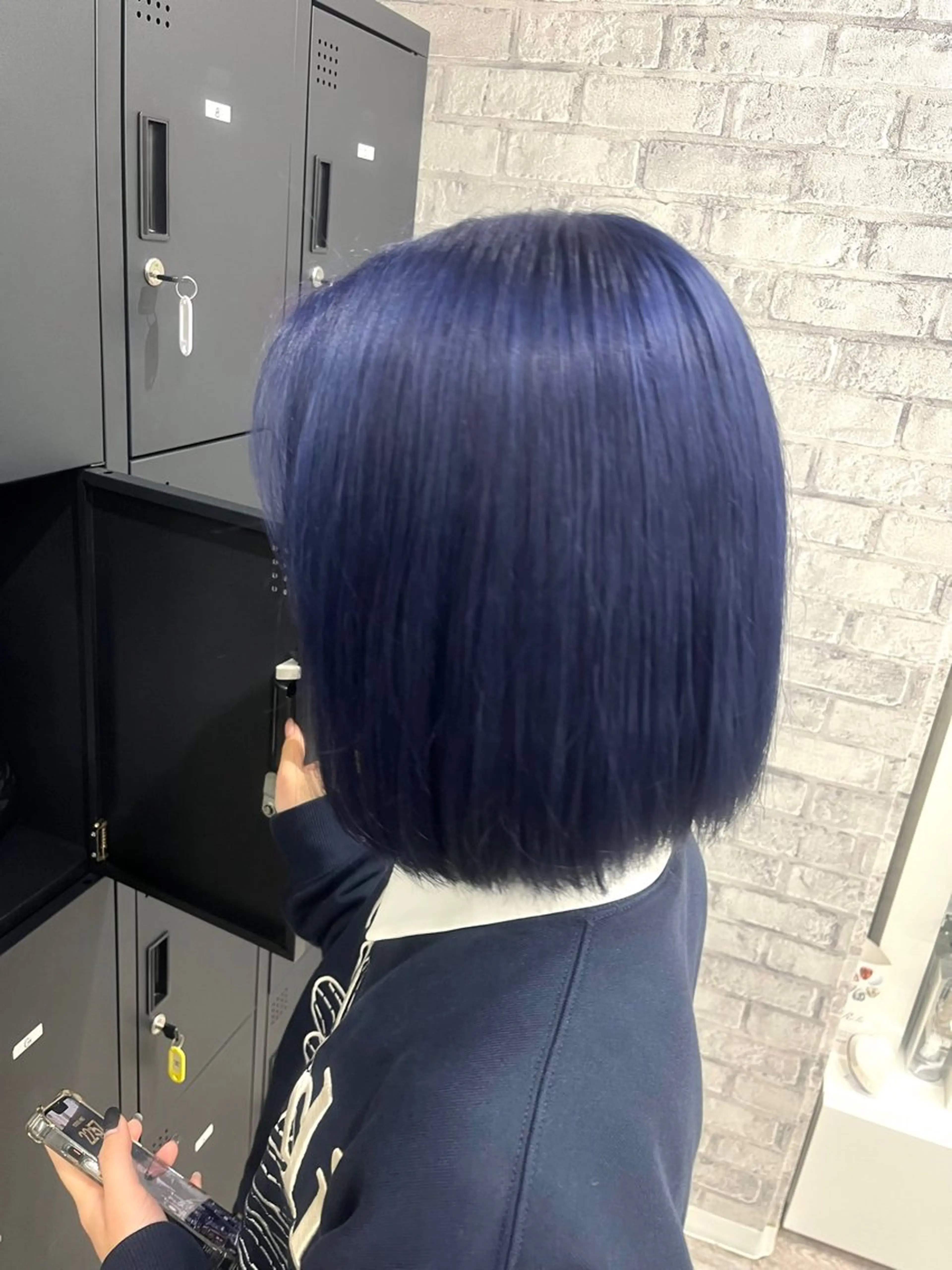 ミディアム カラー メンズ メンズバレイヤージュ メンズブリーチ メンズハイライト メンズハイトーン メンズインナーカラー ☁️かずき☁️青.紫 推し活カラー💫のヘアスタイル