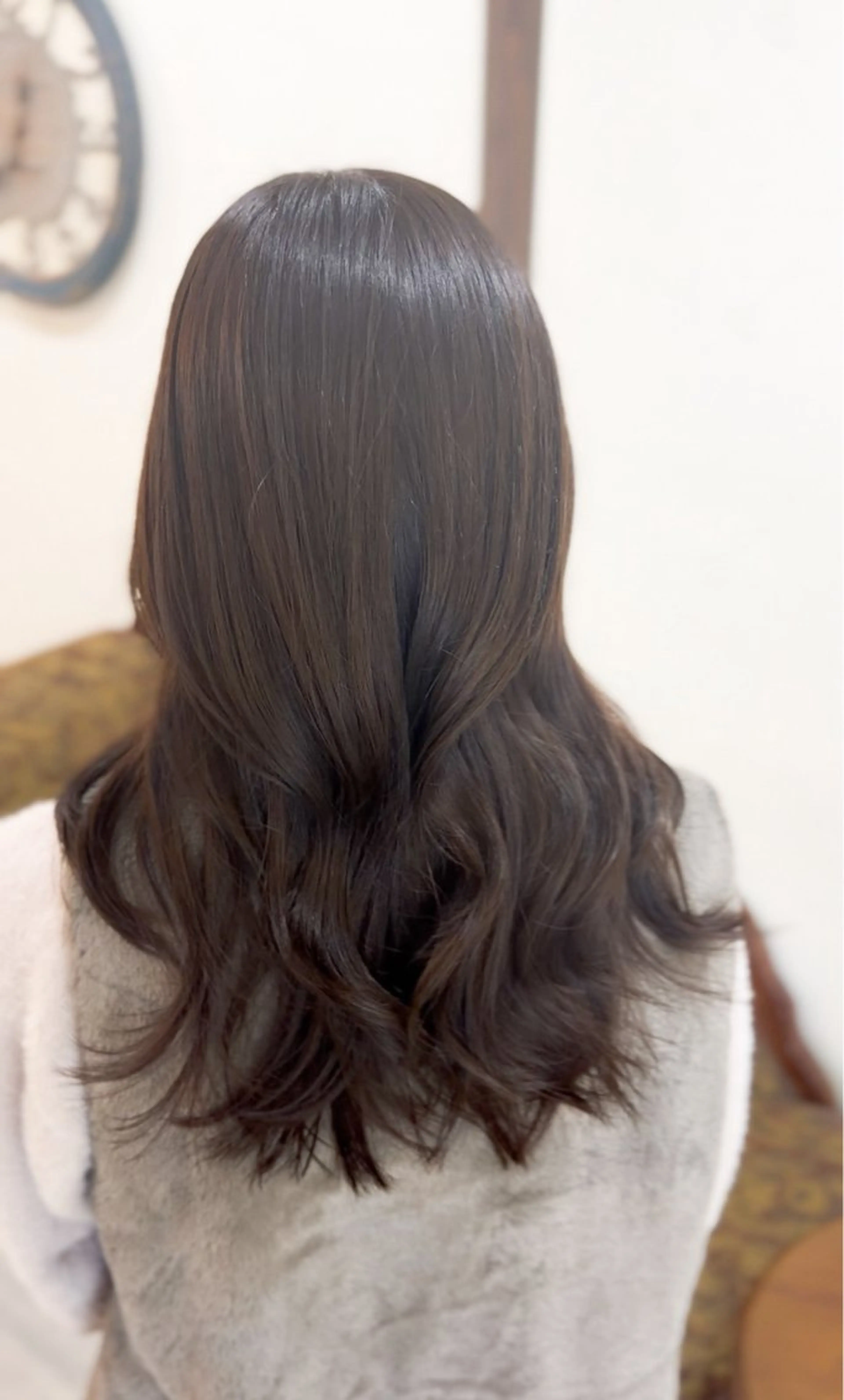 セミロング ヘアカラー 飯星慧斗 /ブリーチ、縮毛矯正のヘアスタイル