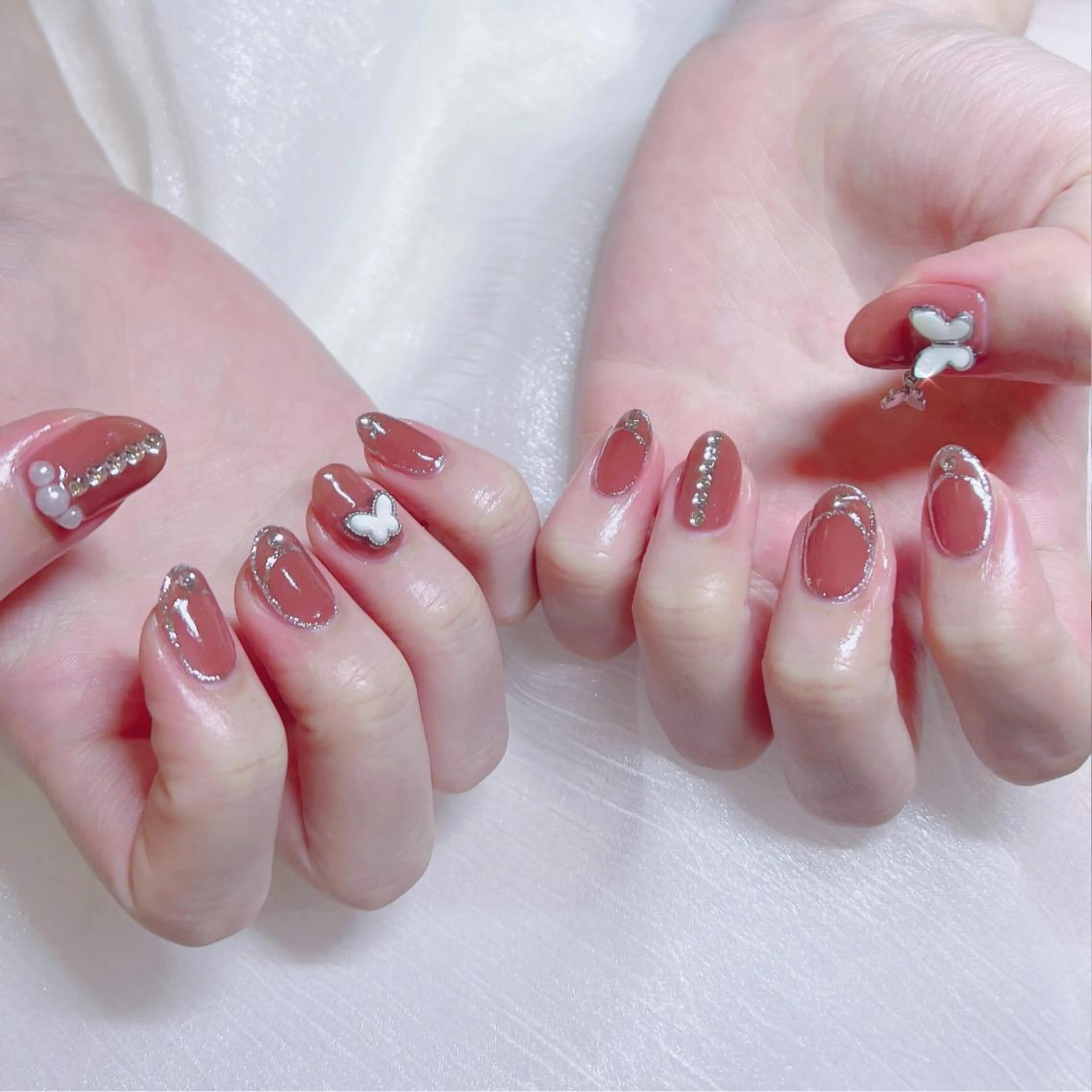 ネイル オーロラネイル フットネイル フレンチネイル ジェルネイル 韓国ネイル ハンドネイル ハンドケア 【ENサロン】 Rei🎀Nailのネイルデザイン