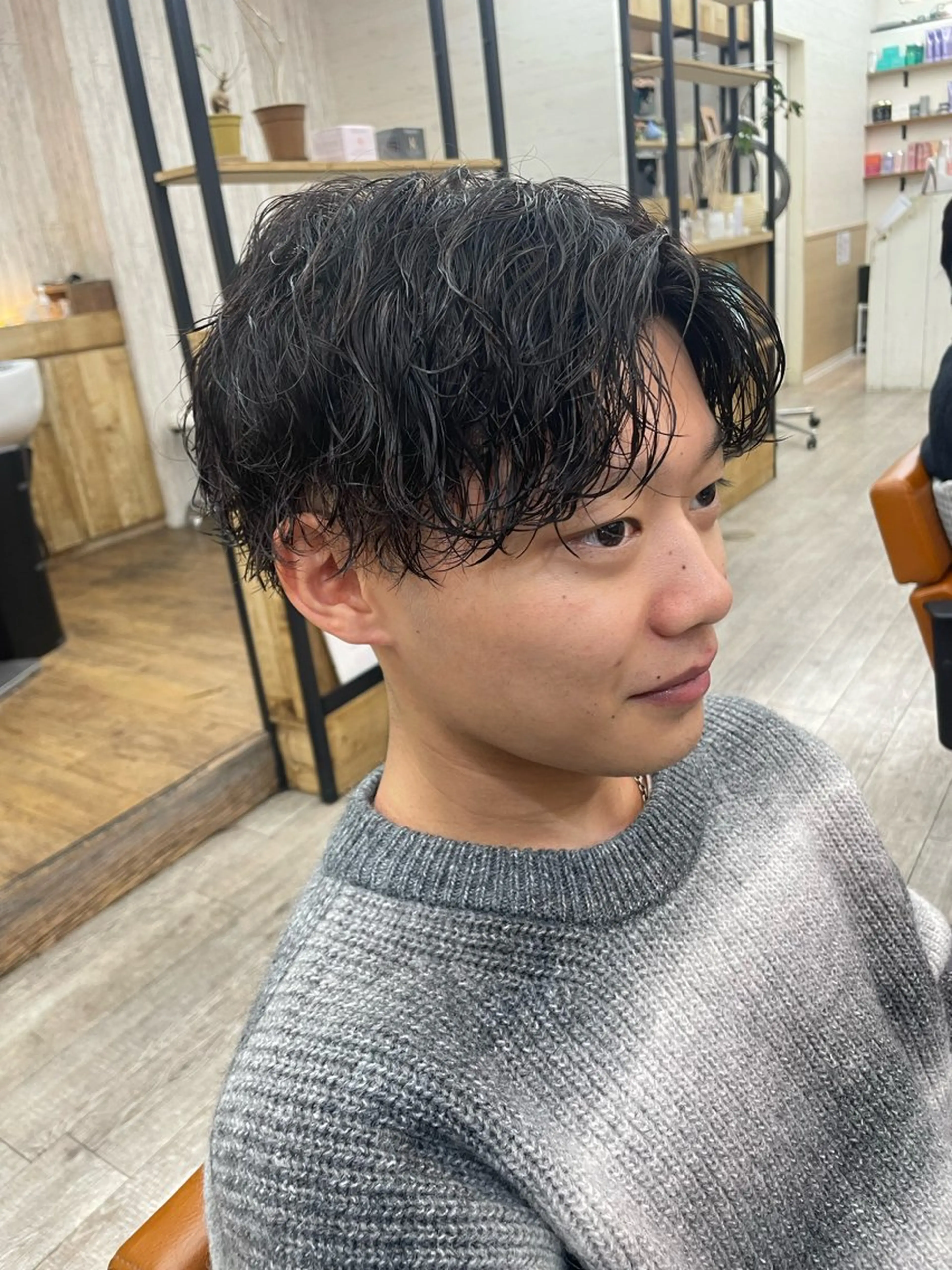 パーマ メンズ メンズパーマ 波巻きパーマ カット パーマ HIKARU副店長/ ✨️髪質改善のヘアスタイル