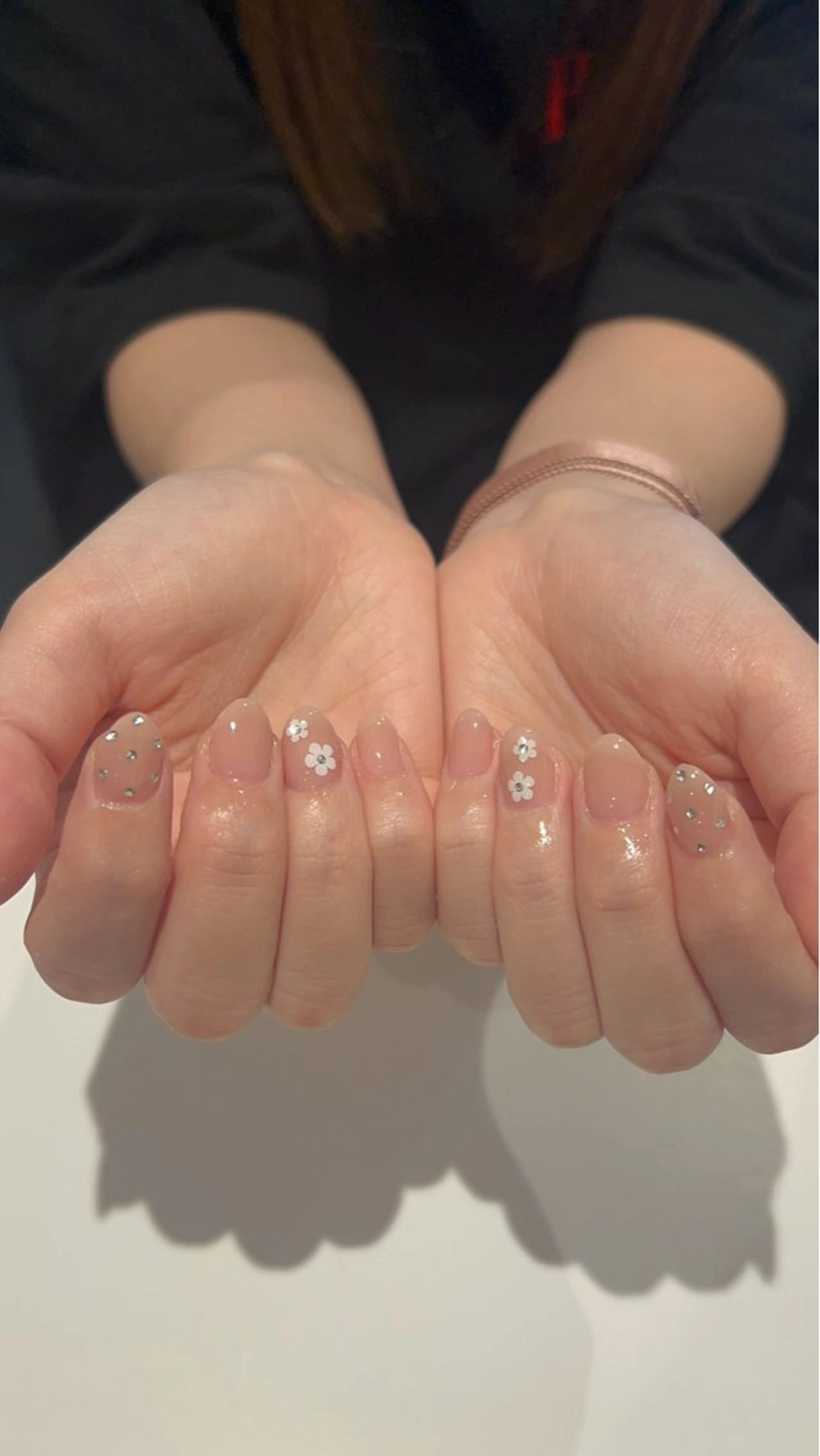 ネイル ドット ストーンネイル ハンドネイル plume. noaのネイルデザイン