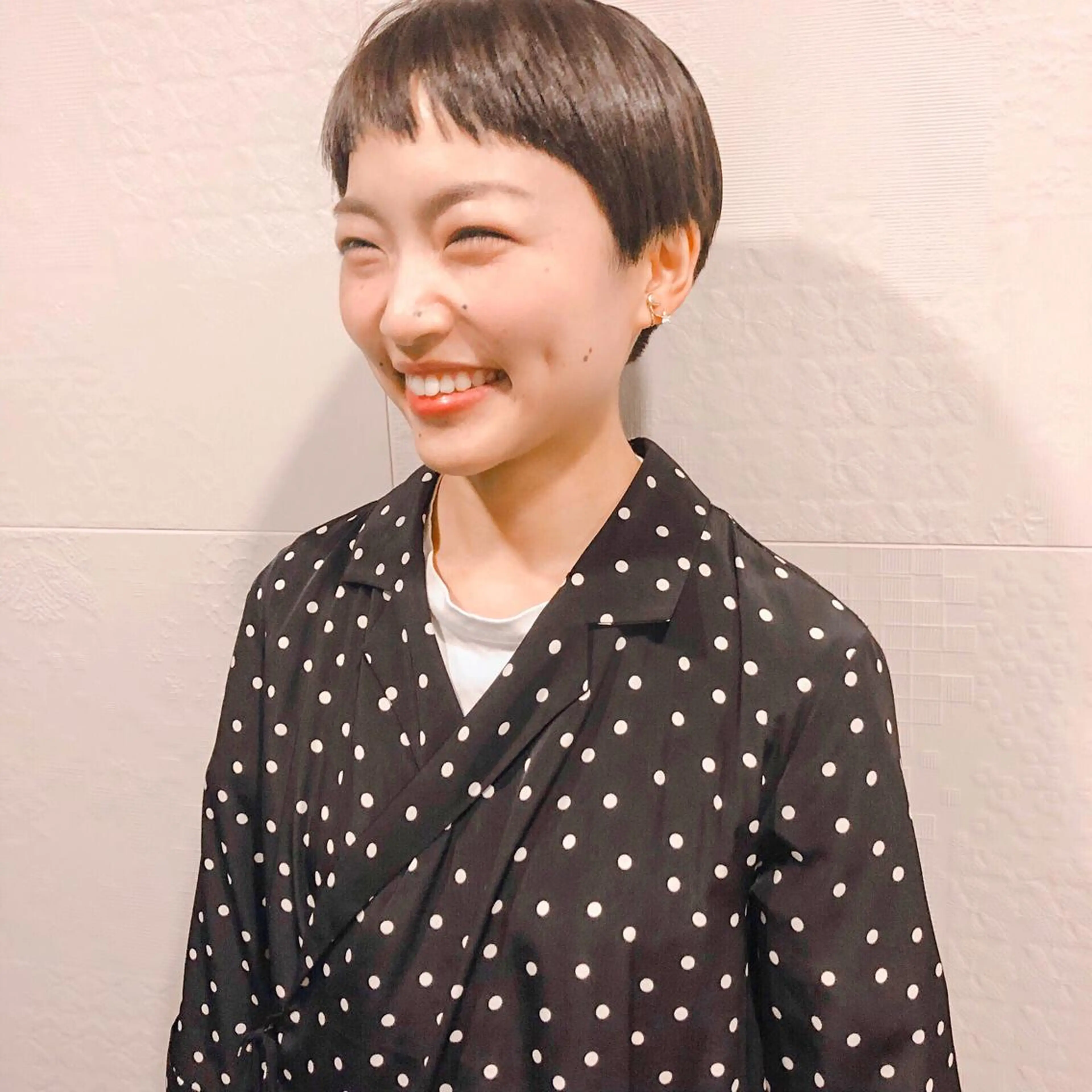 ショート カラー 長井 美佳のヘアスタイル