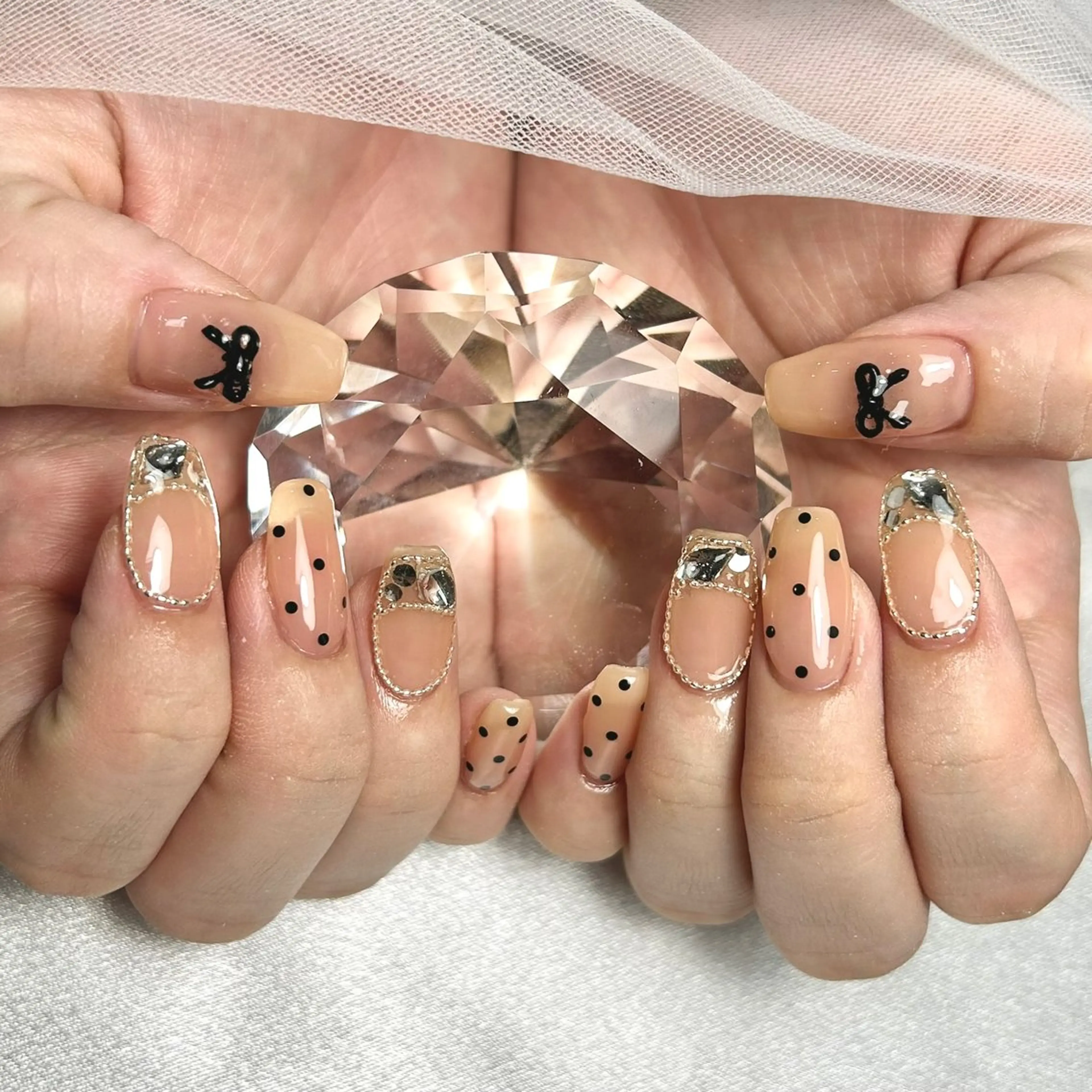 ネイル ハンドネイル EmaNail 🧸Momokaのネイルデザイン