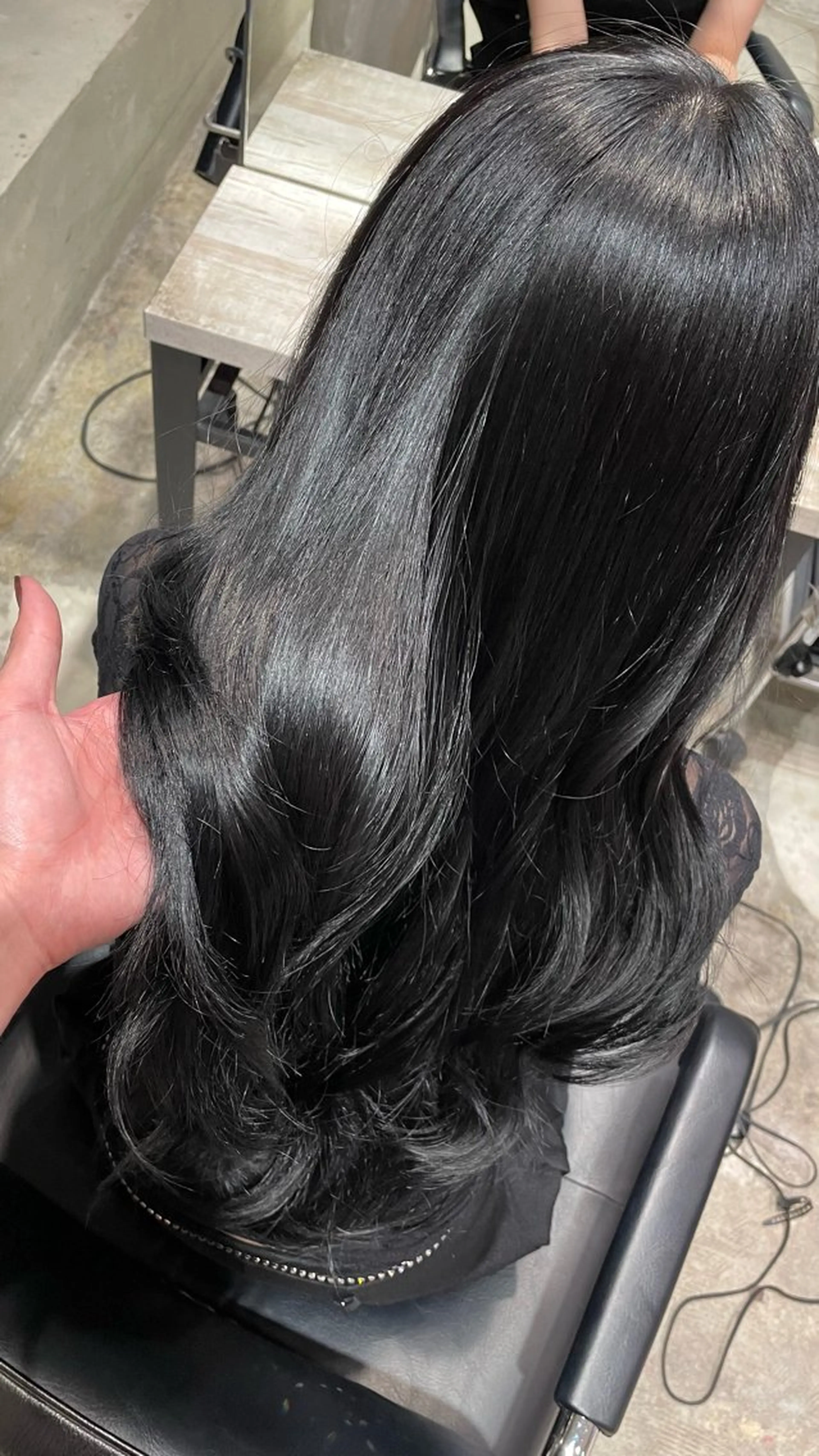 セミロング カラー 黒髪 ブルーカラー 透明感カラー 抜け感/ワンカラー/ 明大前/桑田のヘアスタイル