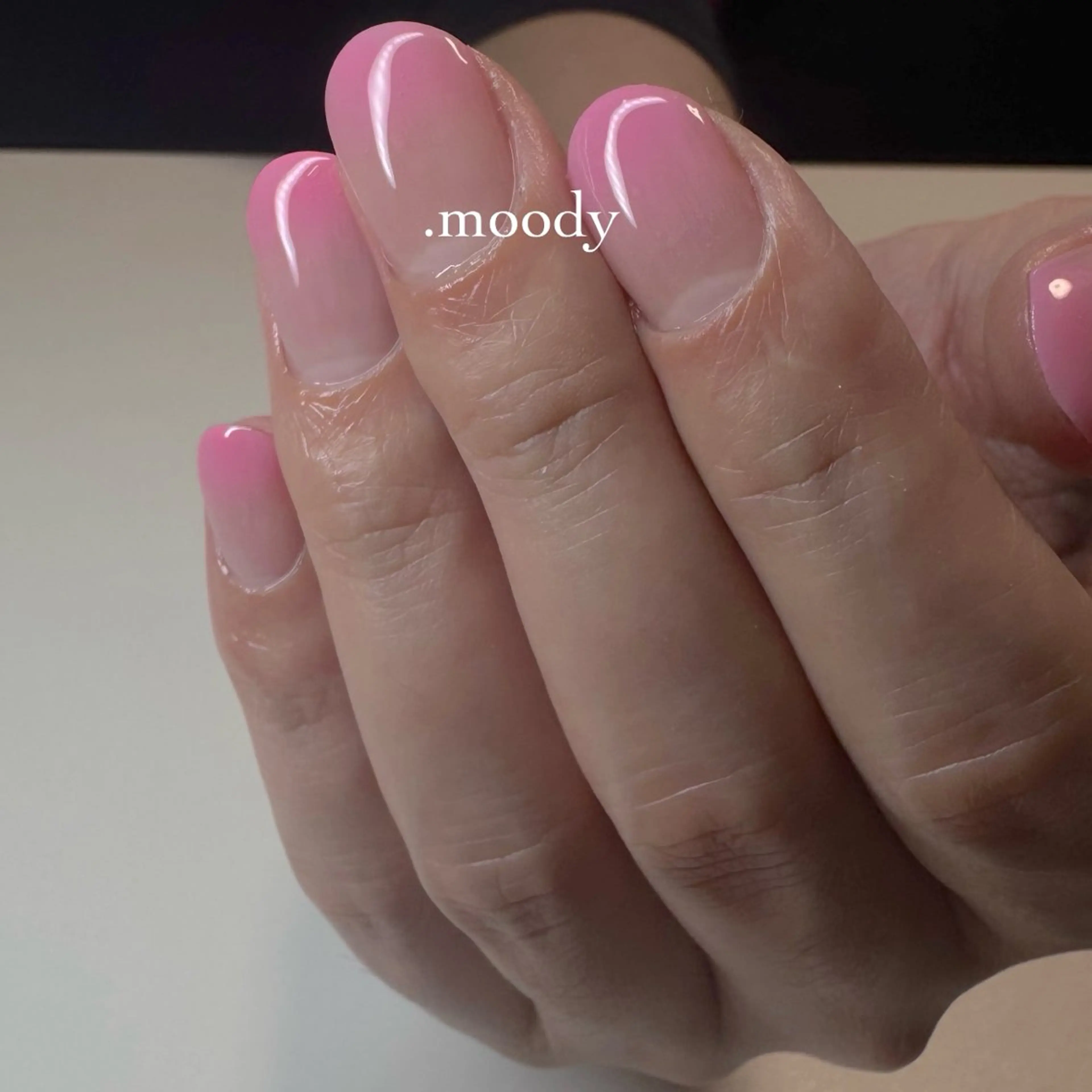 ネイル グラデーション .moody ナナのネイルデザイン