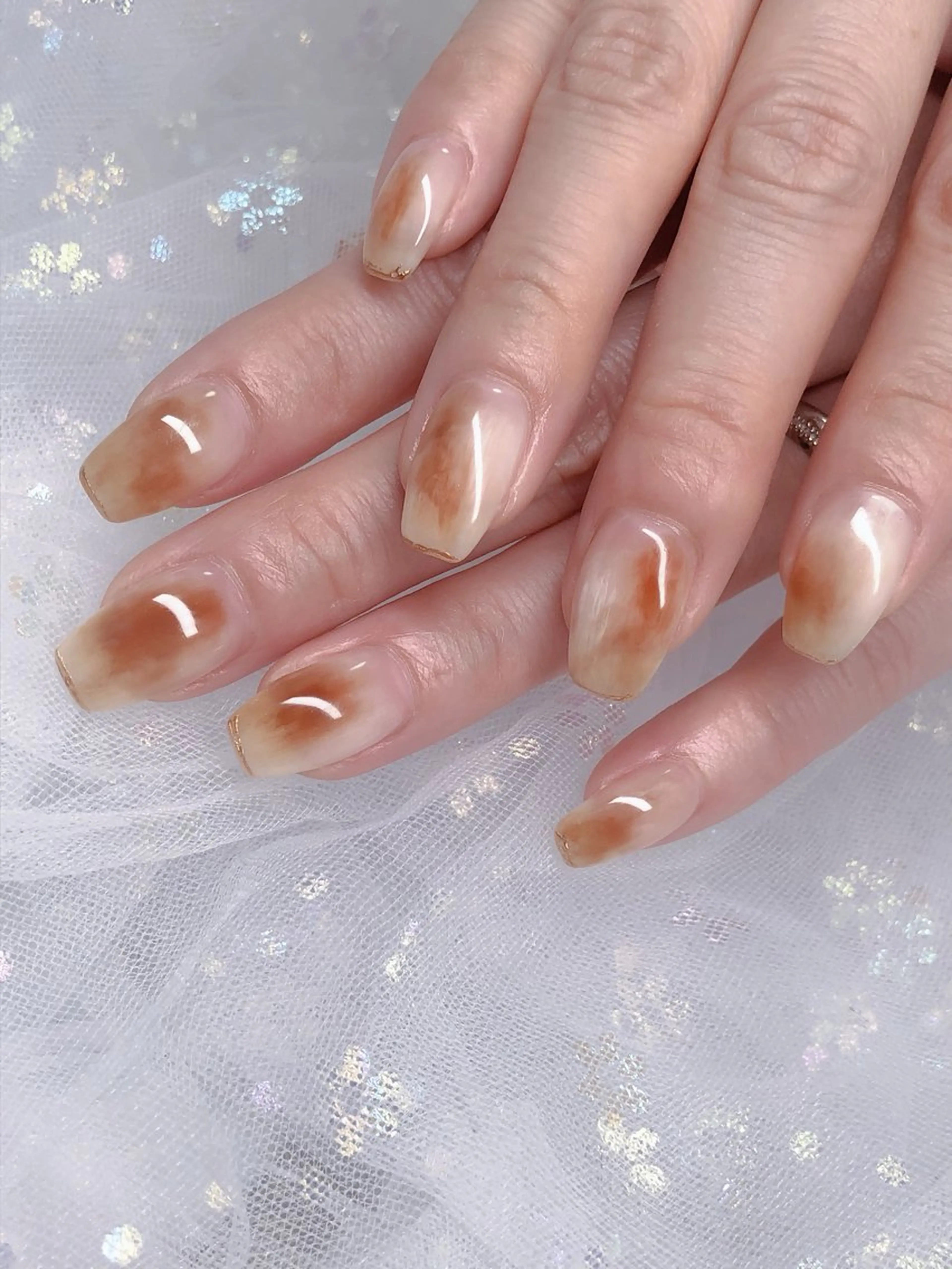 ネイル ニュアンスネイル 冬ネイル ハンドネイル ハンドケア ハク キのネイルデザイン