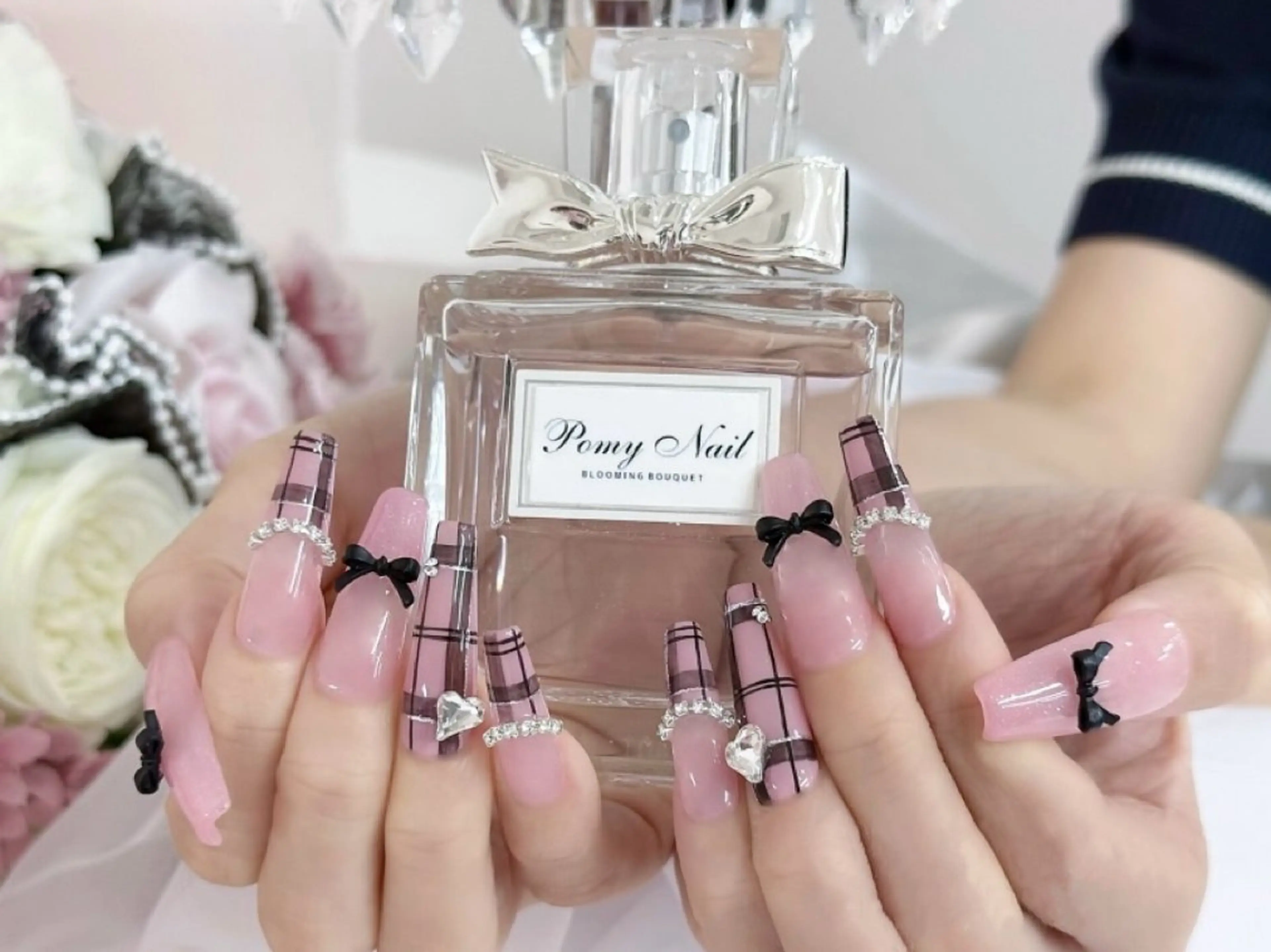 ネイル アートネイル チークネイル 長さ出し フラワーネイル ジェルネイル YK Beauty Salonのマツエク・マツパデザイン