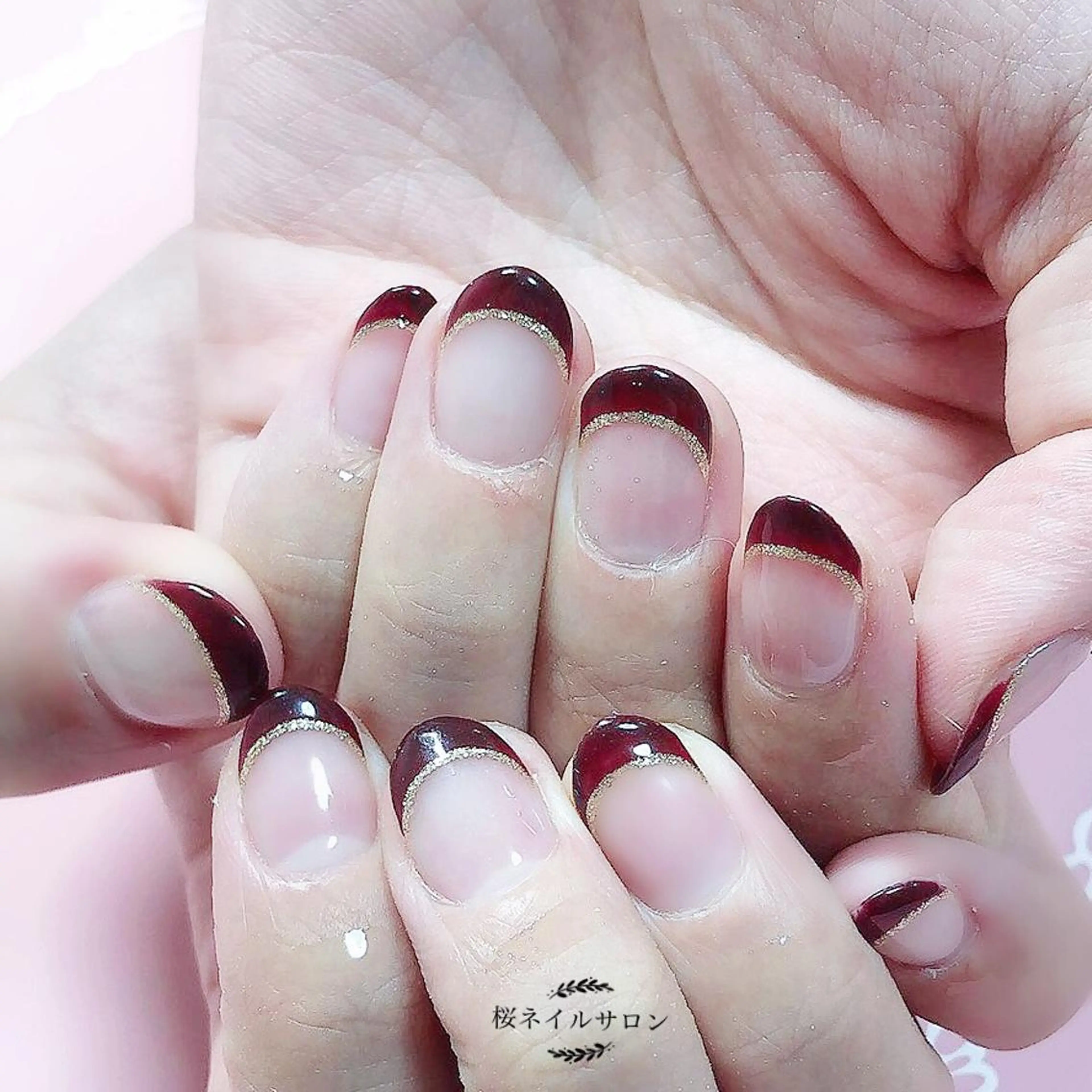 ネイル フレンチネイル ハンドネイル MoonNail ユリ🌸のネイルデザイン
