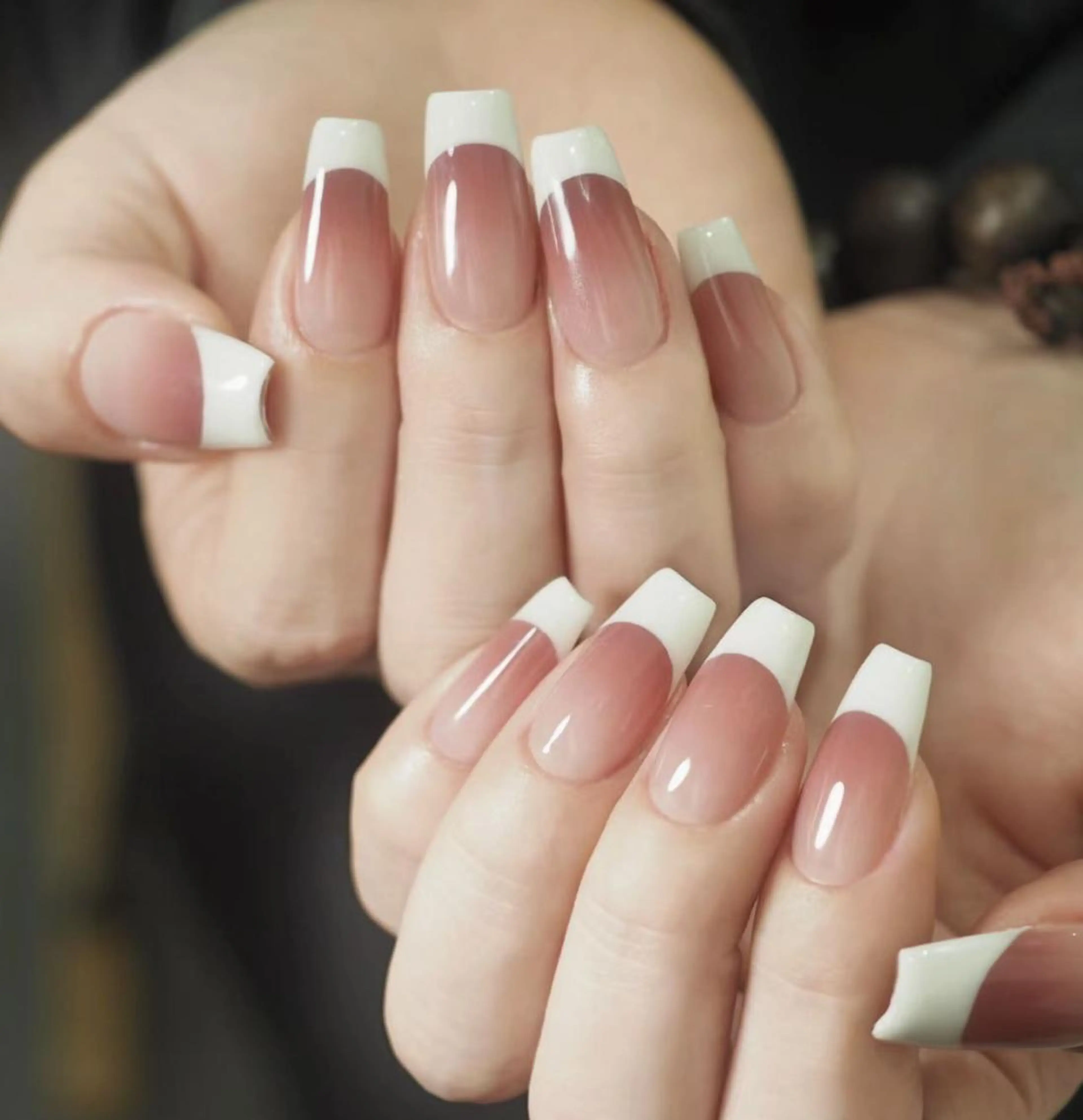 ネイル アートネイル 長さ出し ネイルチップ Queens momoのネイルデザイン