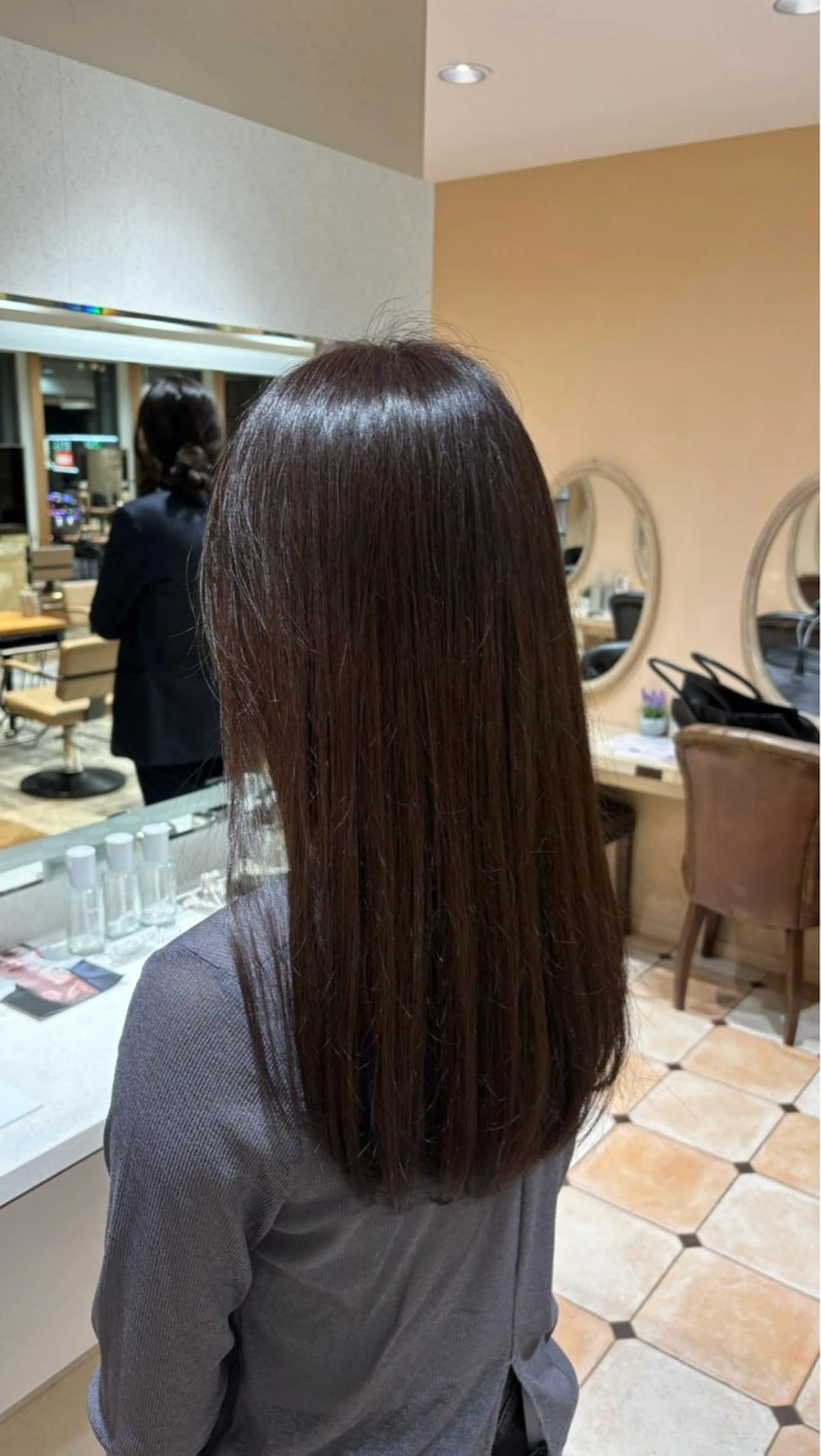 ロング ヘアカラー トリートメント 小内 亮吾のヘアスタイル