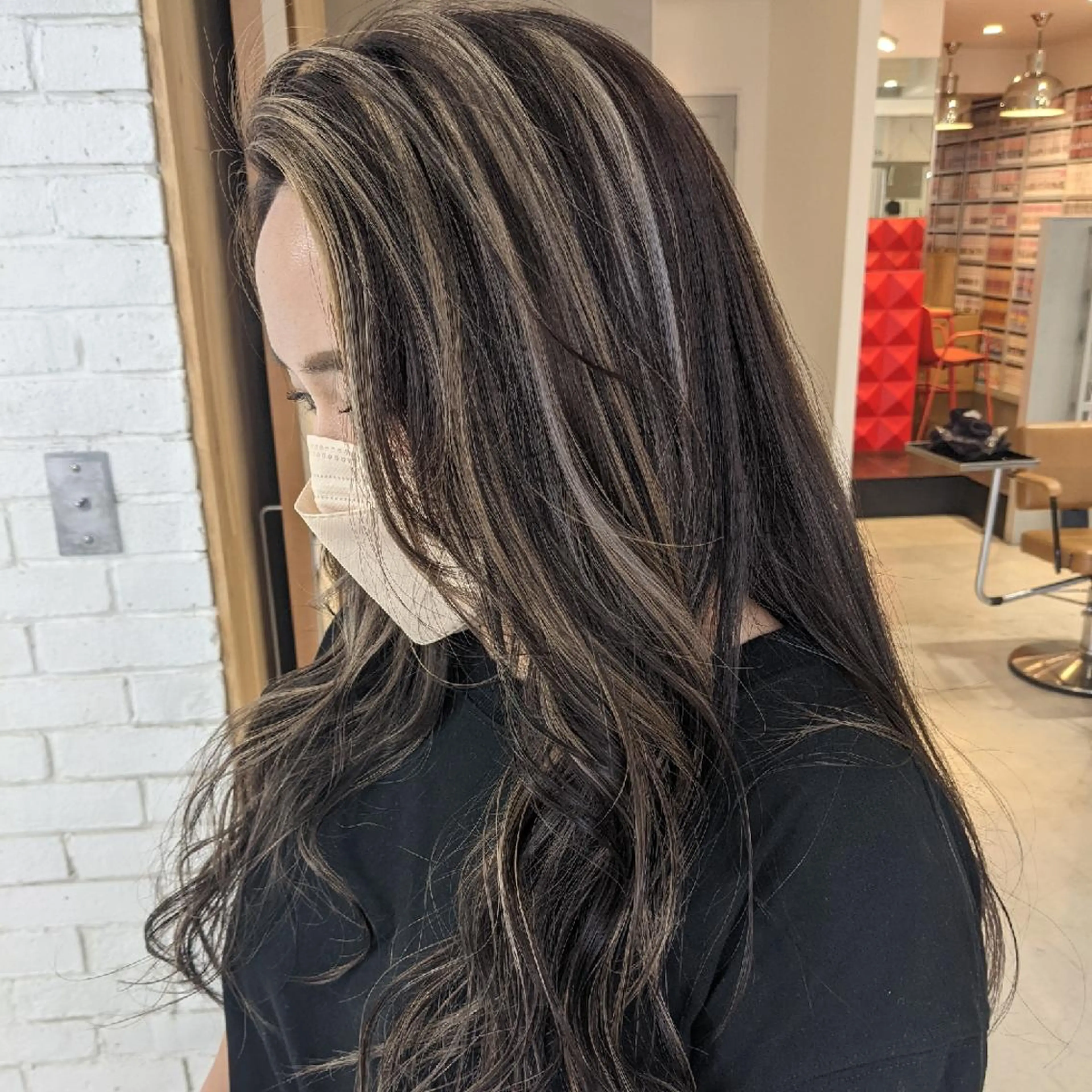 ロング カット 縮毛矯正 トリートメント nameless髪質 改善ブリーチ心斎橋のヘアスタイル