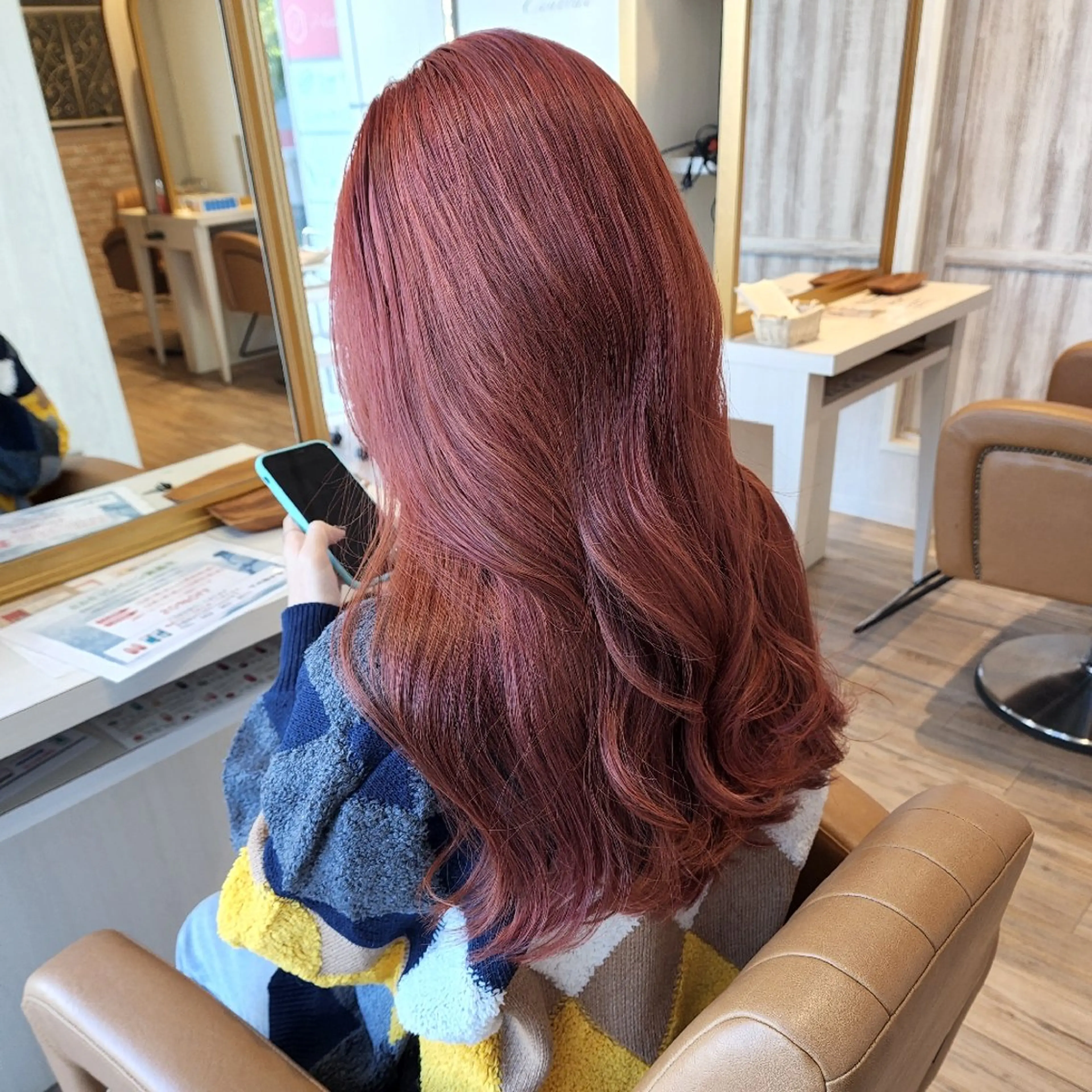 カラー ロング ブリーチ ダブルカラー ブリーチなしカラー レッドカラー ヘアカラー トリートメント レイヤーカット/ ウルフカット/大橋 のヘアスタイル