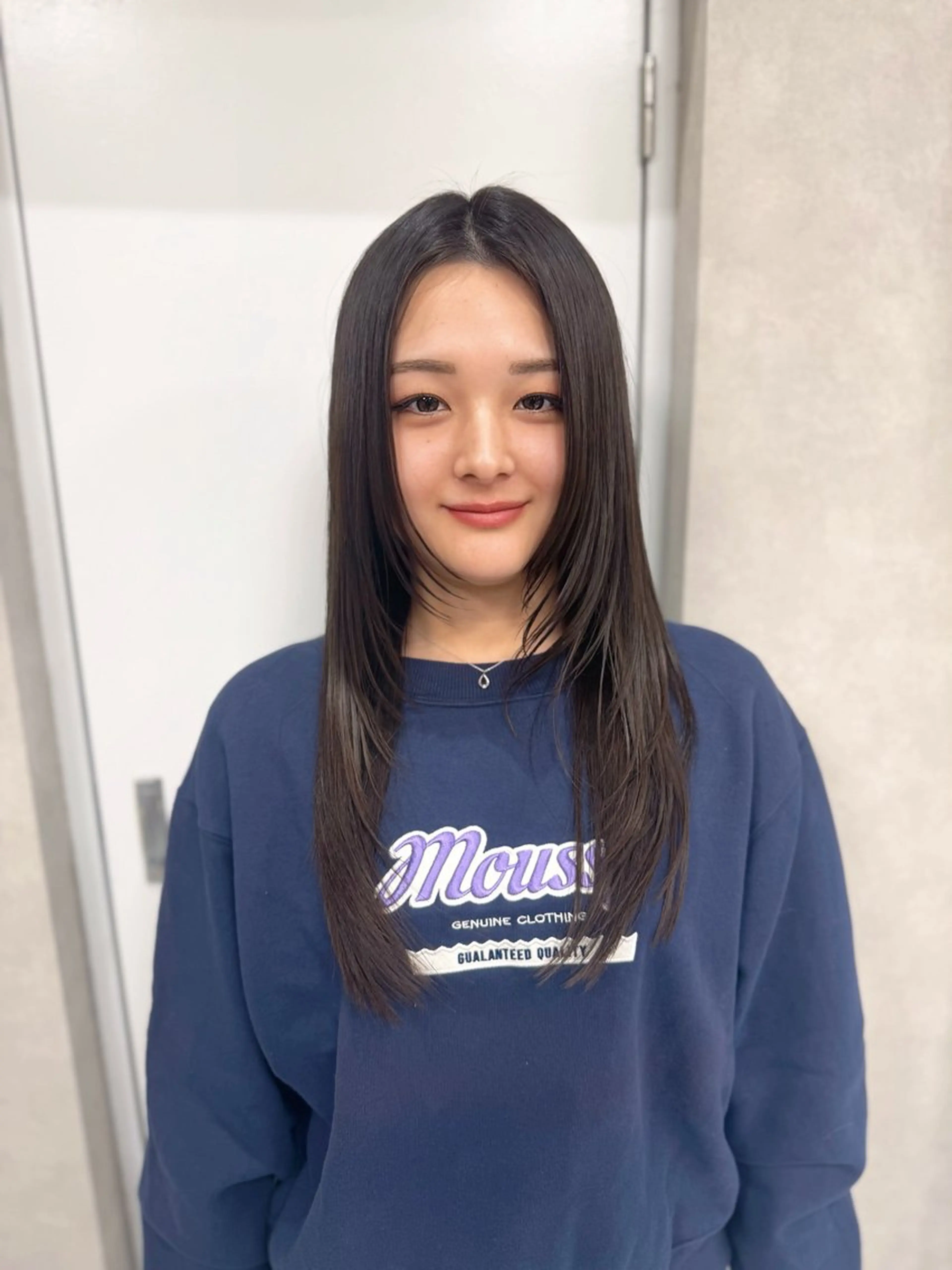 ロング パーマ 顔周りカット 髪質改善 レイヤーカット 縮毛矯正 ストレートパーマ カット 縮毛矯正 トリートメント 髪質改善/縮毛矯正 /レイヤー岡部のヘアスタイル