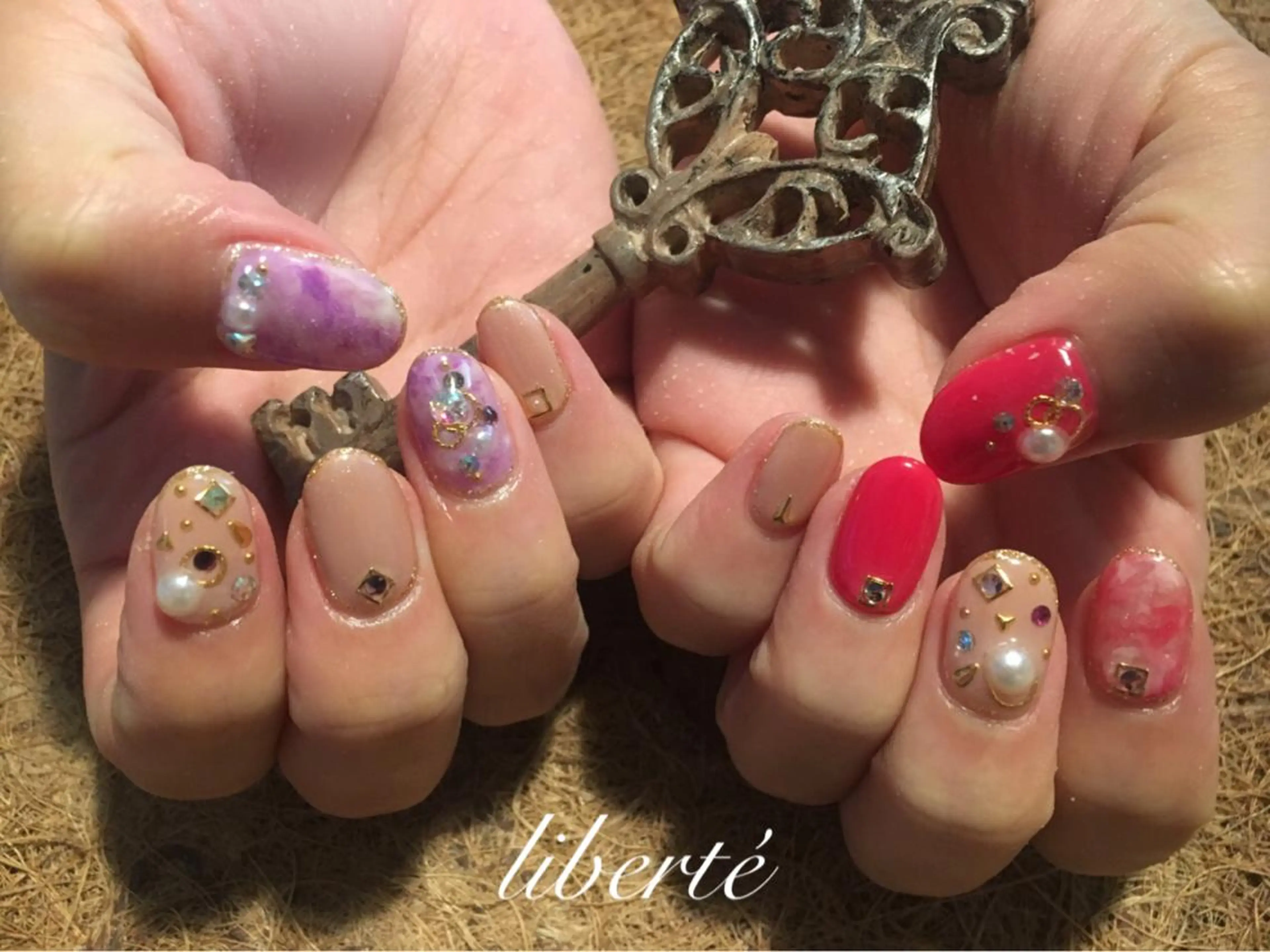 ネイル liberté (リベルテ)のネイルデザイン
