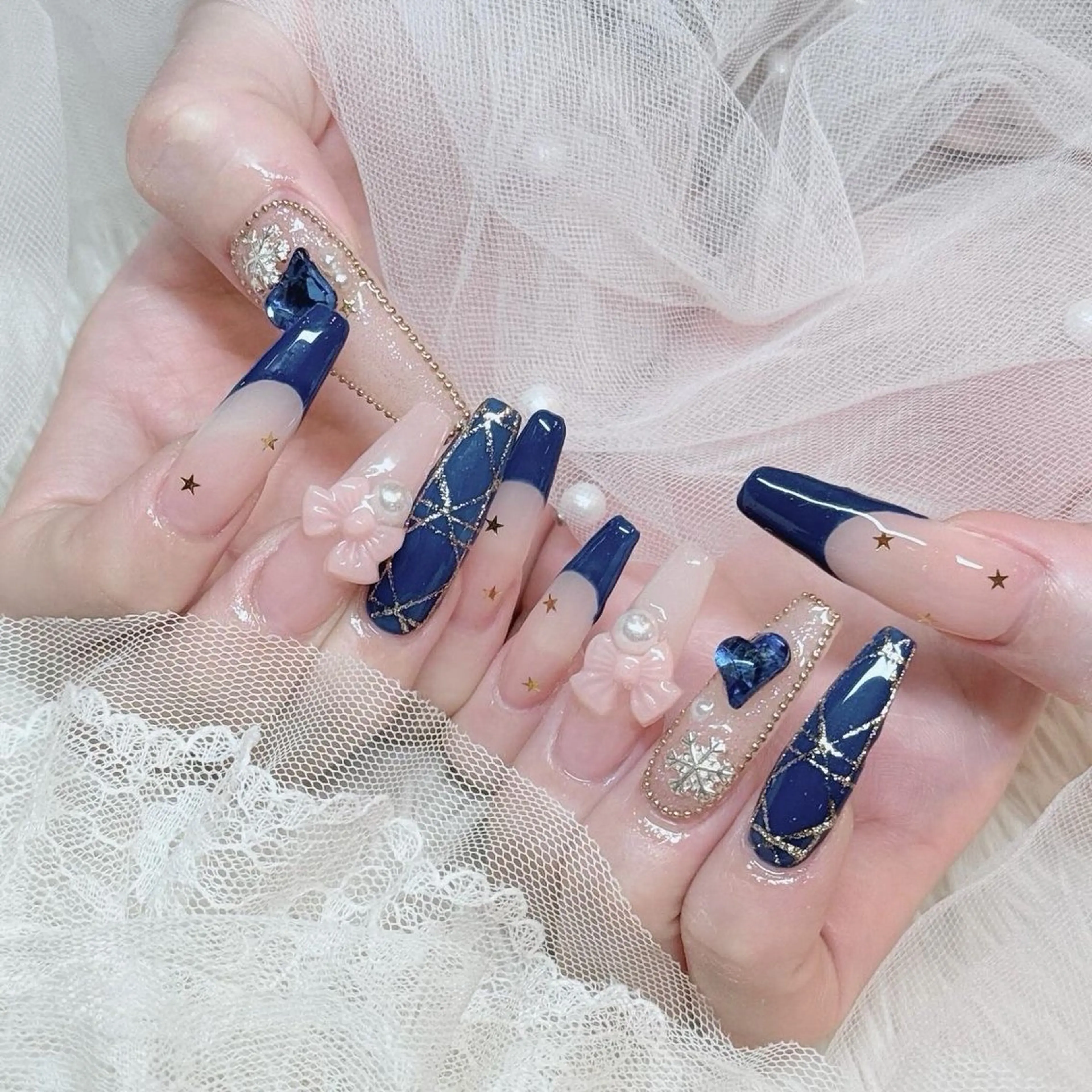 ネイル アートネイル 長さ出し ジェルネイル マグネットネイル ニュアンスネイル ハンドネイル Cloudy Chan Nailのネイルデザイン