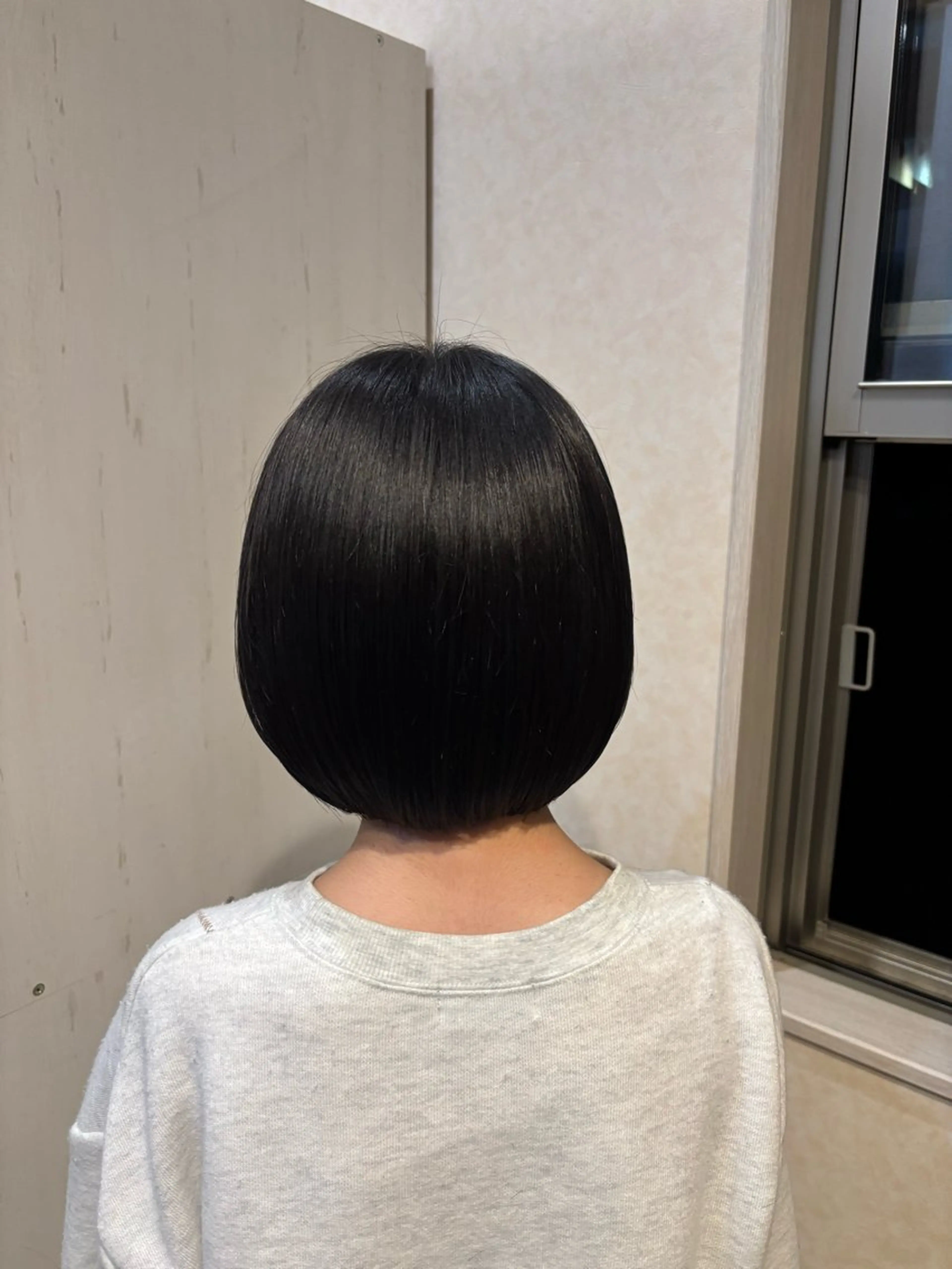 ショート ボブ カット 下河 美友のヘアスタイル