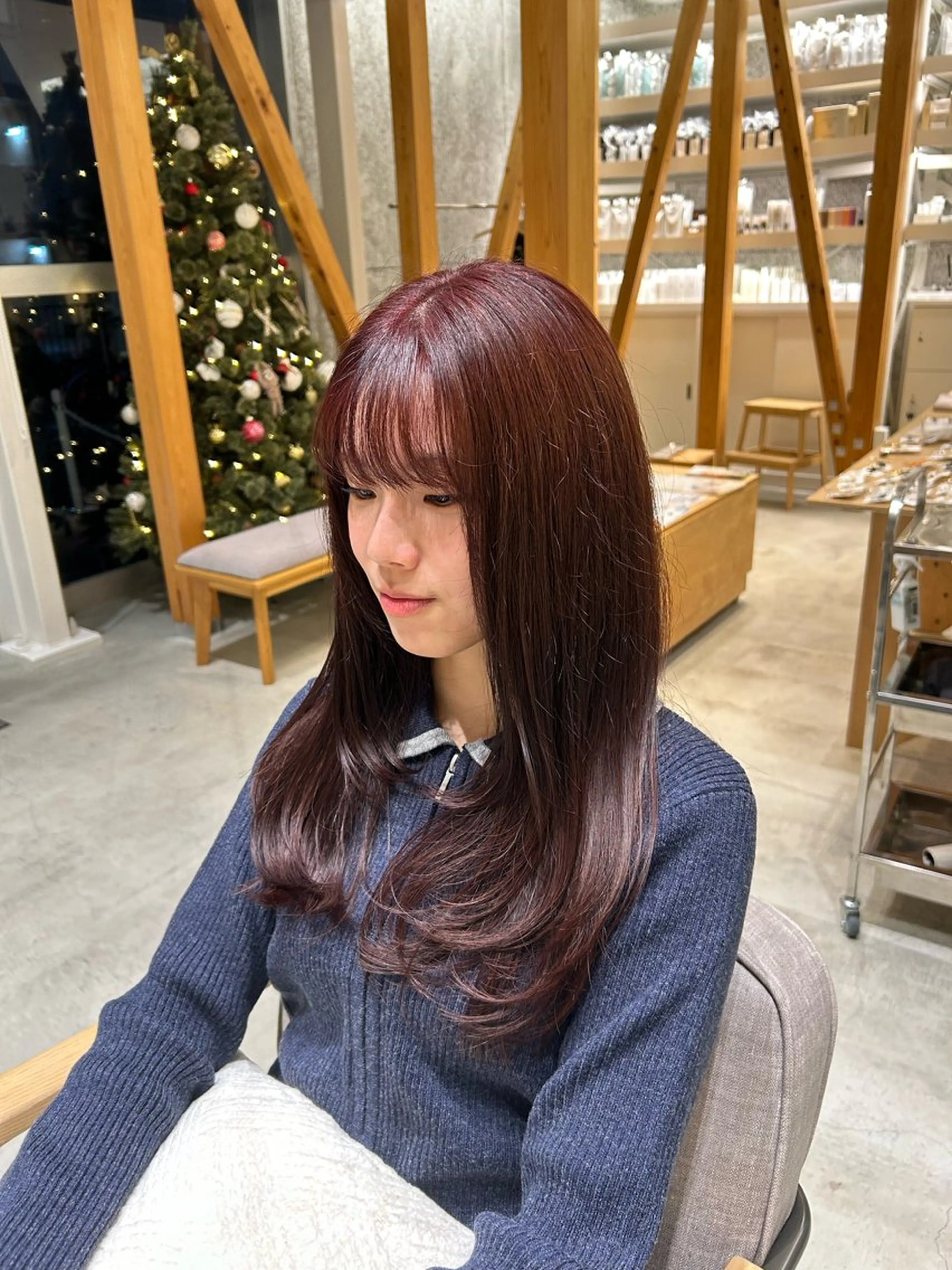 セミロング TEMIL HAIR 彩弥のヘアスタイル