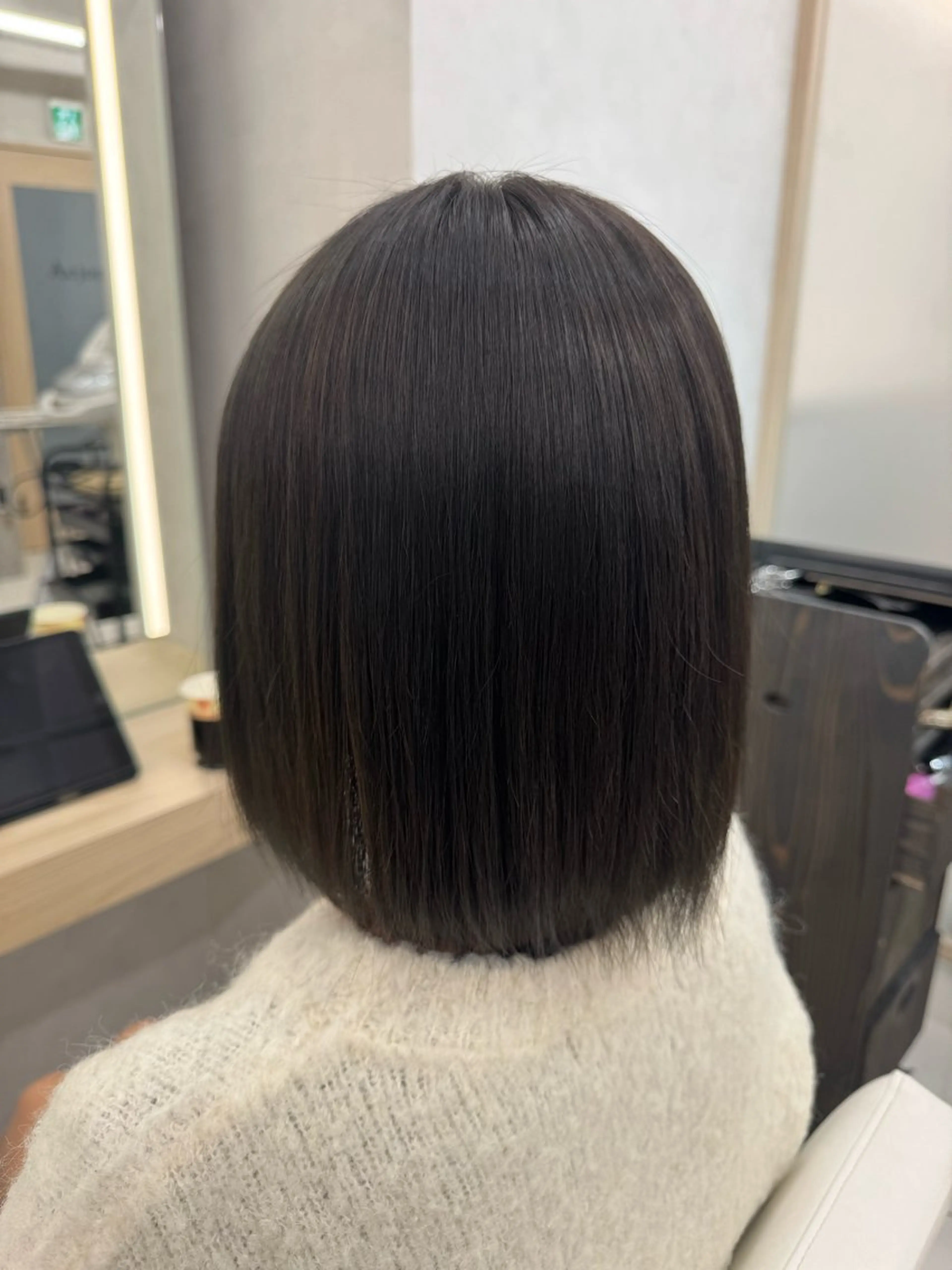 セミロング 韓国レイヤー/ 顔まわり/西野和裕のヘアスタイル