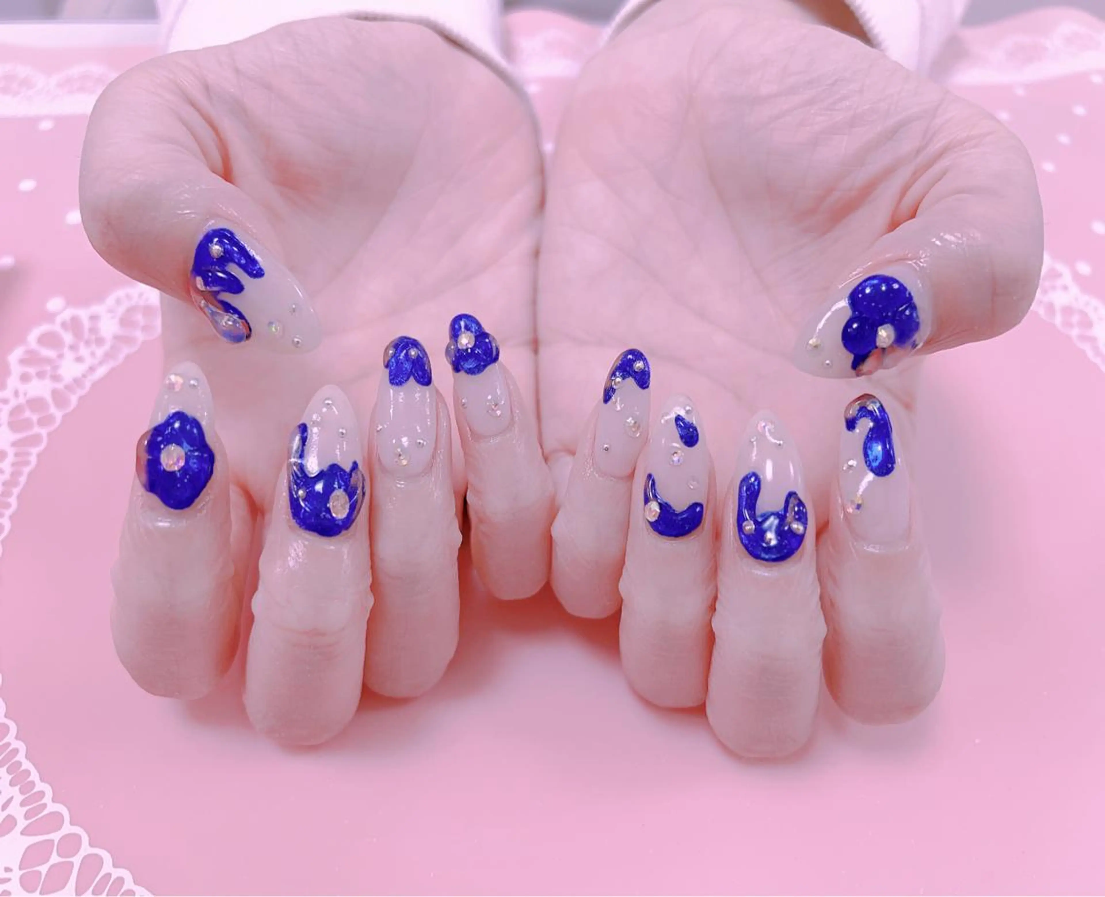 ネイル はぴねす所属・横浜 美夢のネイルデザイン