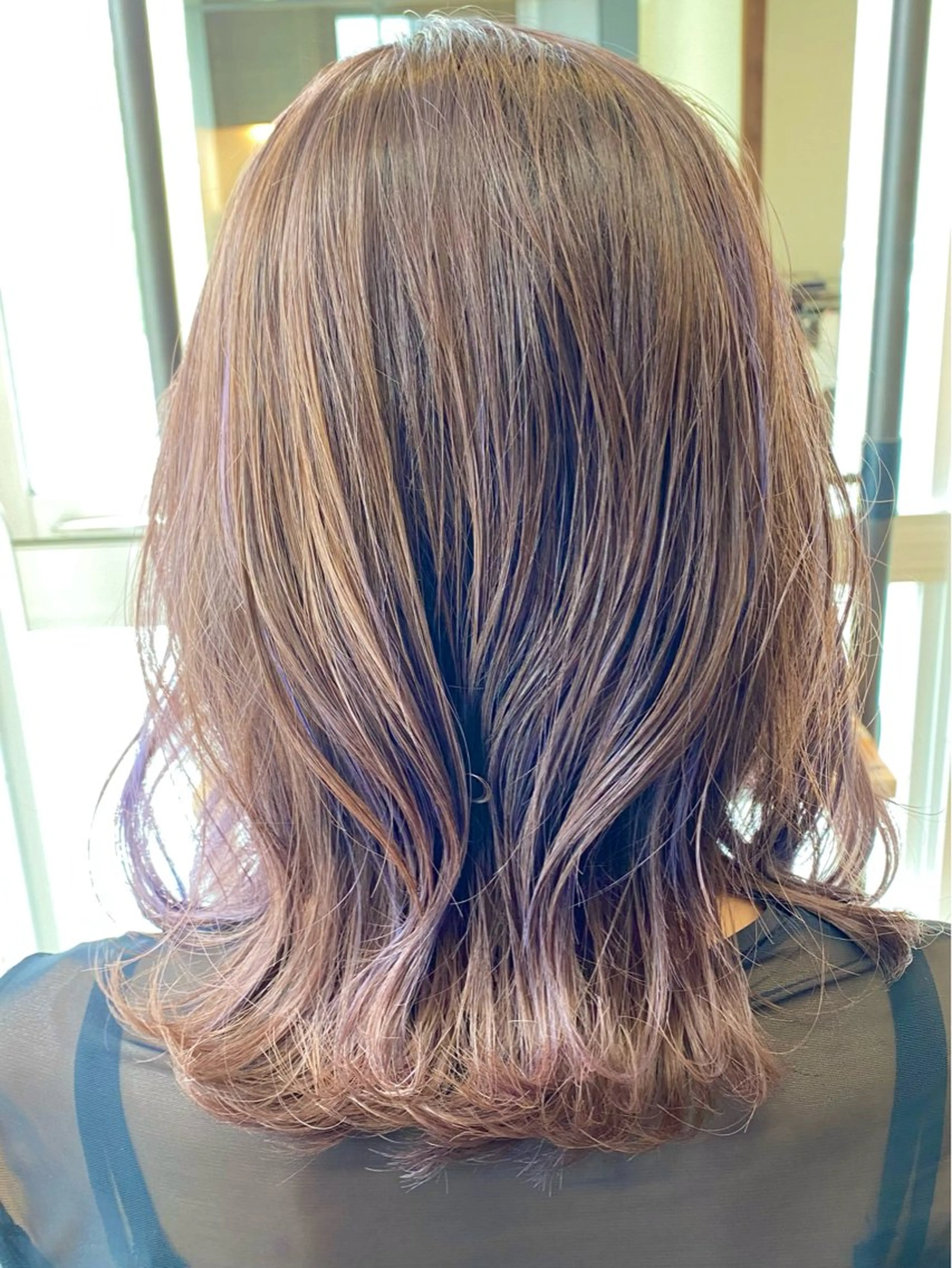 ミディアム カラー 伊藤 さやかのヘアスタイル